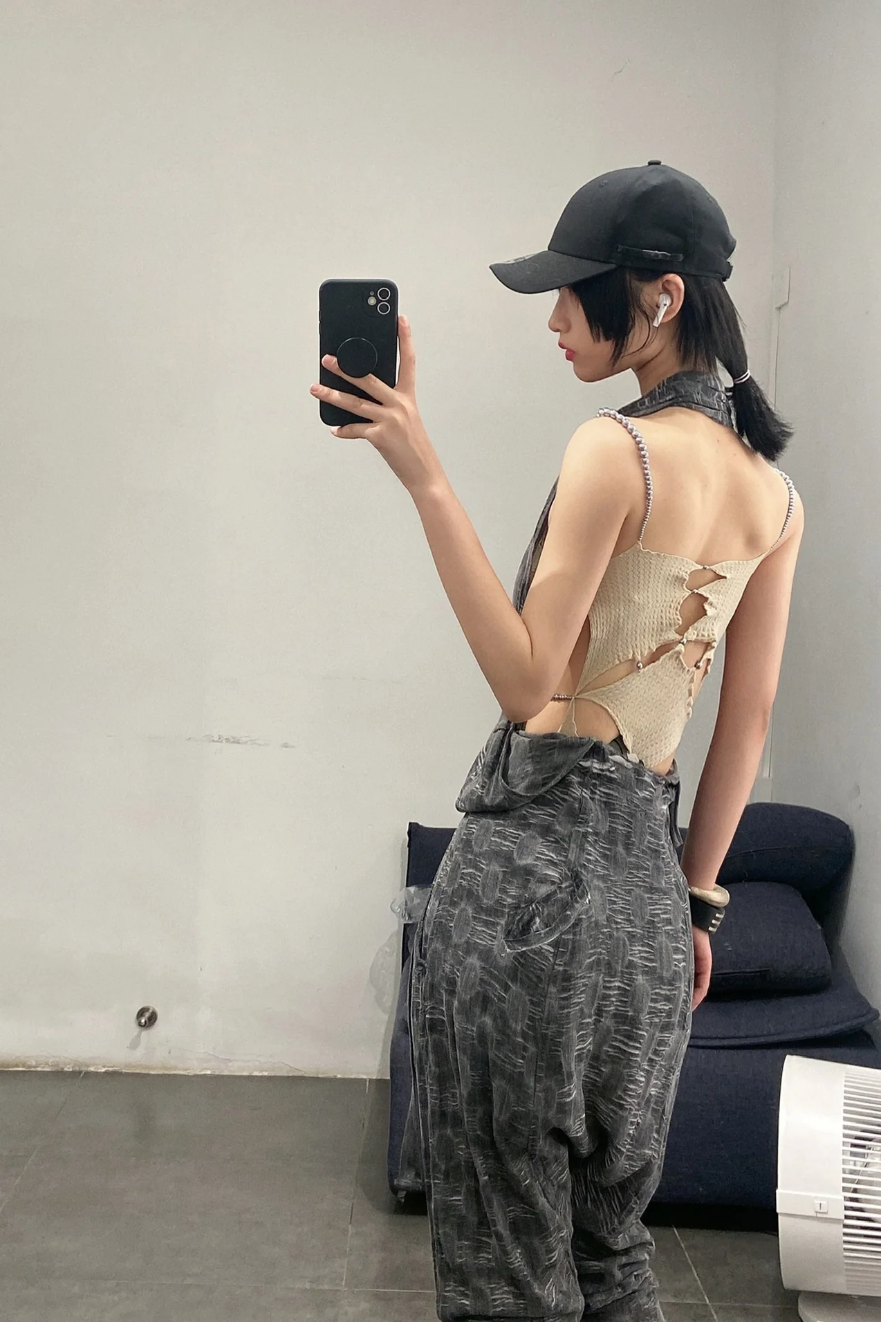 Lost and Found (back hollow one-piece shirt) 20.542.714WO - Image 12