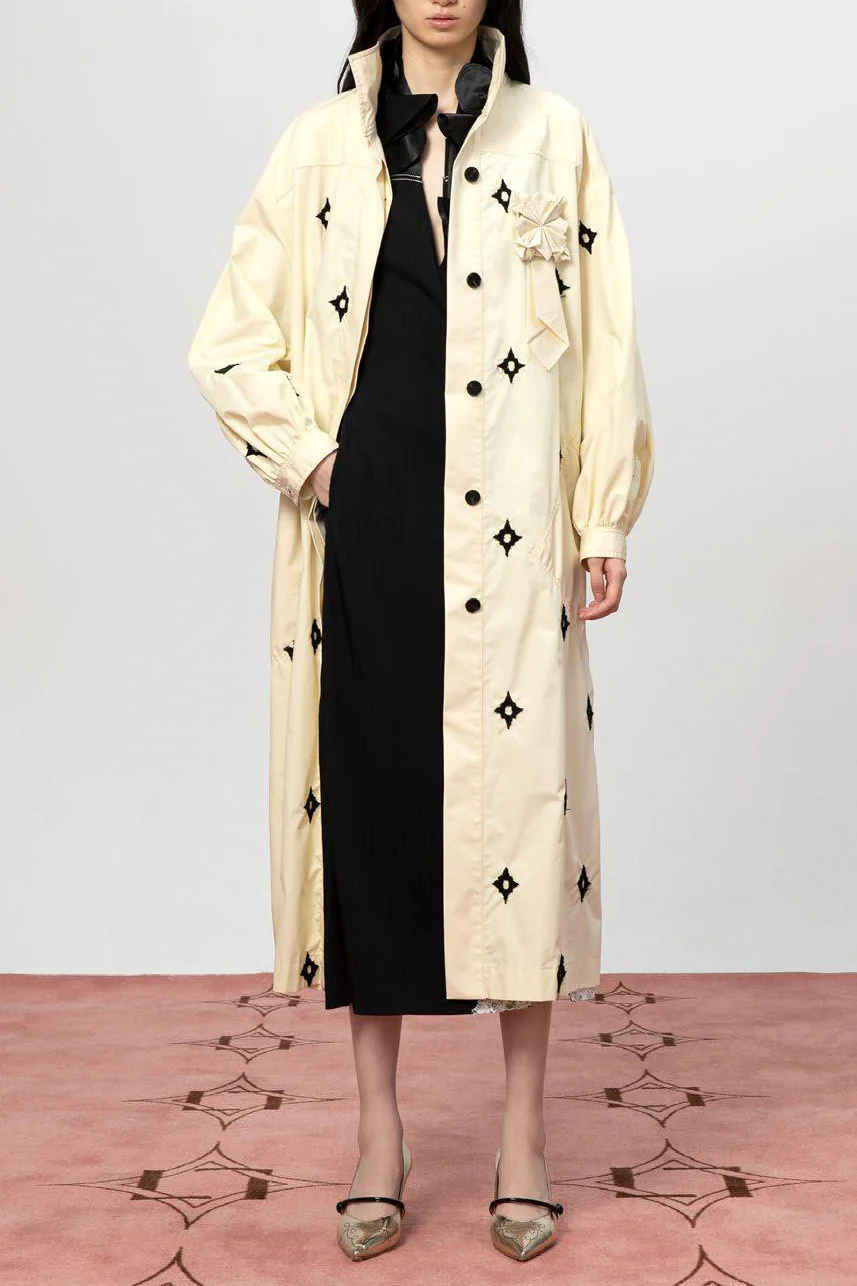Louis Shengtao Chen Beige Star Jacquard Trench Coat 2251187 - Image 2