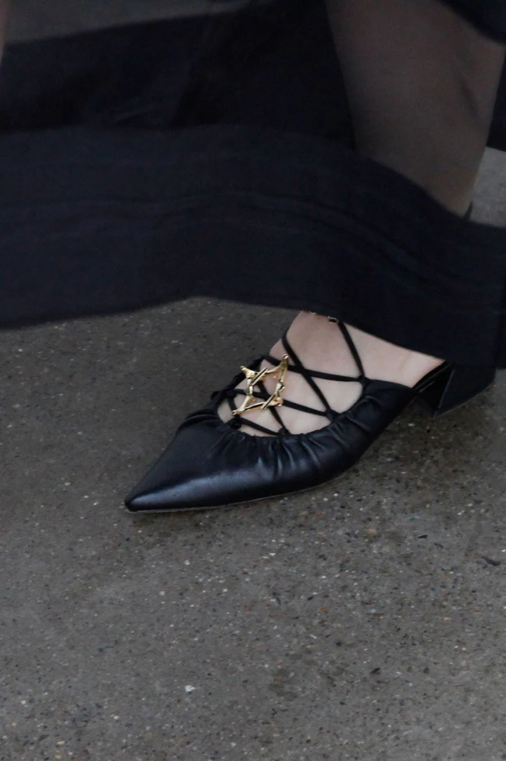 Louis Shengtao Chen Black Lace-Up Flats 2251262 PLSC11 - Image 2