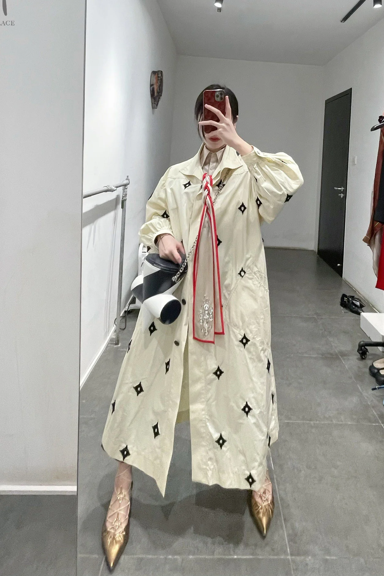 Louis Shengtao Chen Blue/White Cone Spiral Chain Bag 2251293 PLSC13 - Image 7
