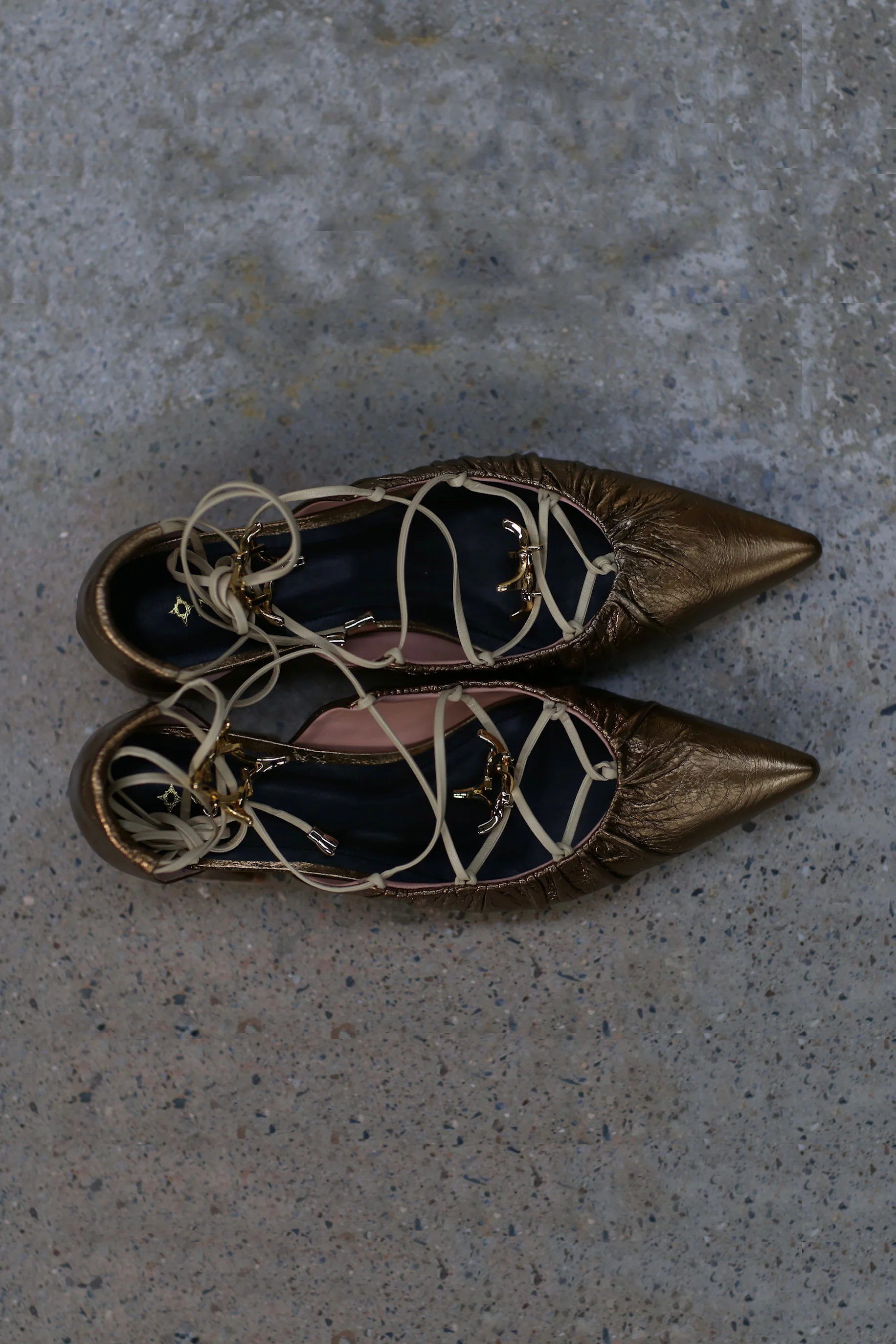 Louis Shengtao Chen Gold Lace Up Flats 2251260 PLSC11 - Image 3