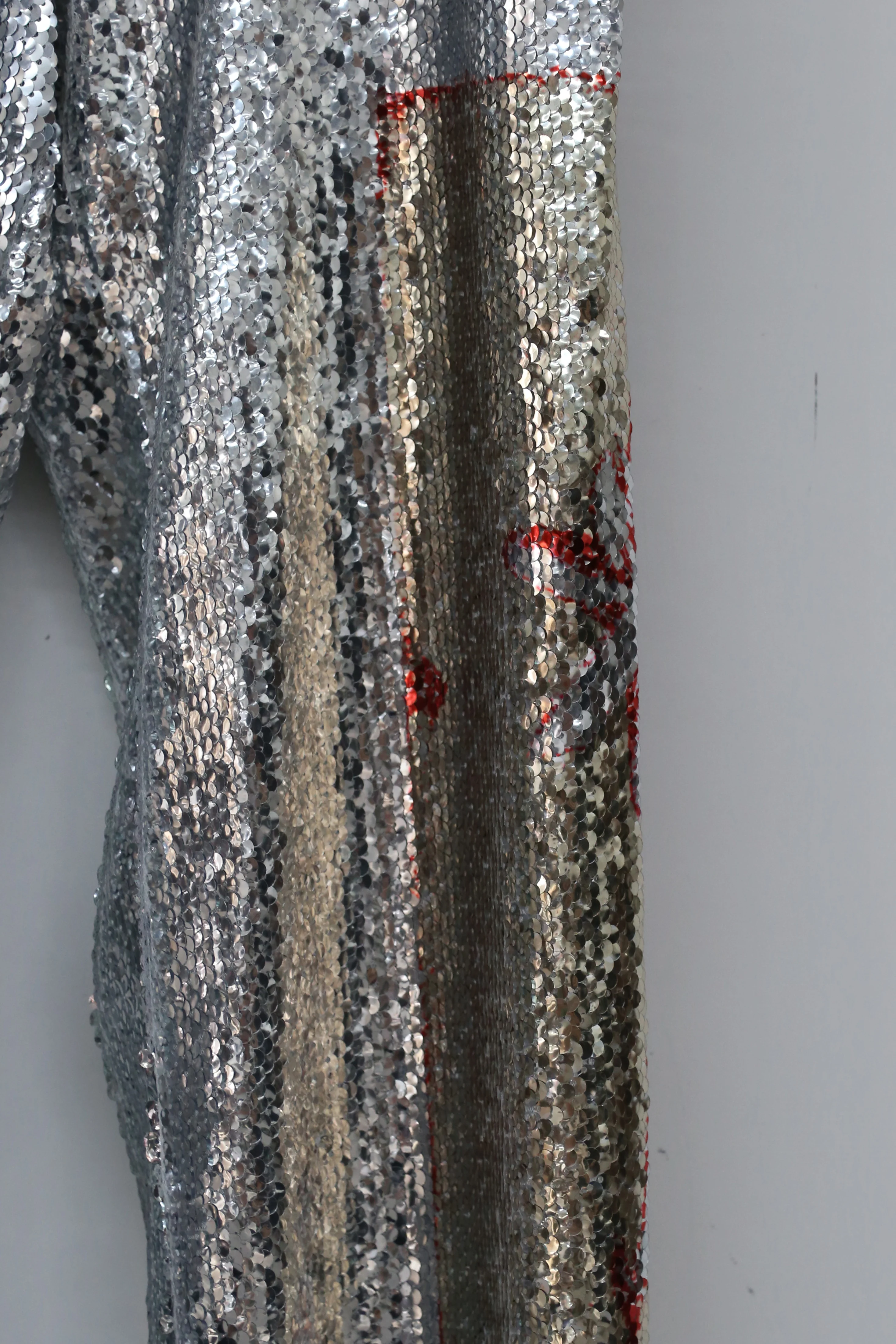 Louis Shengtao Chen sequin print cargo trousers 2250129 - Image 5
