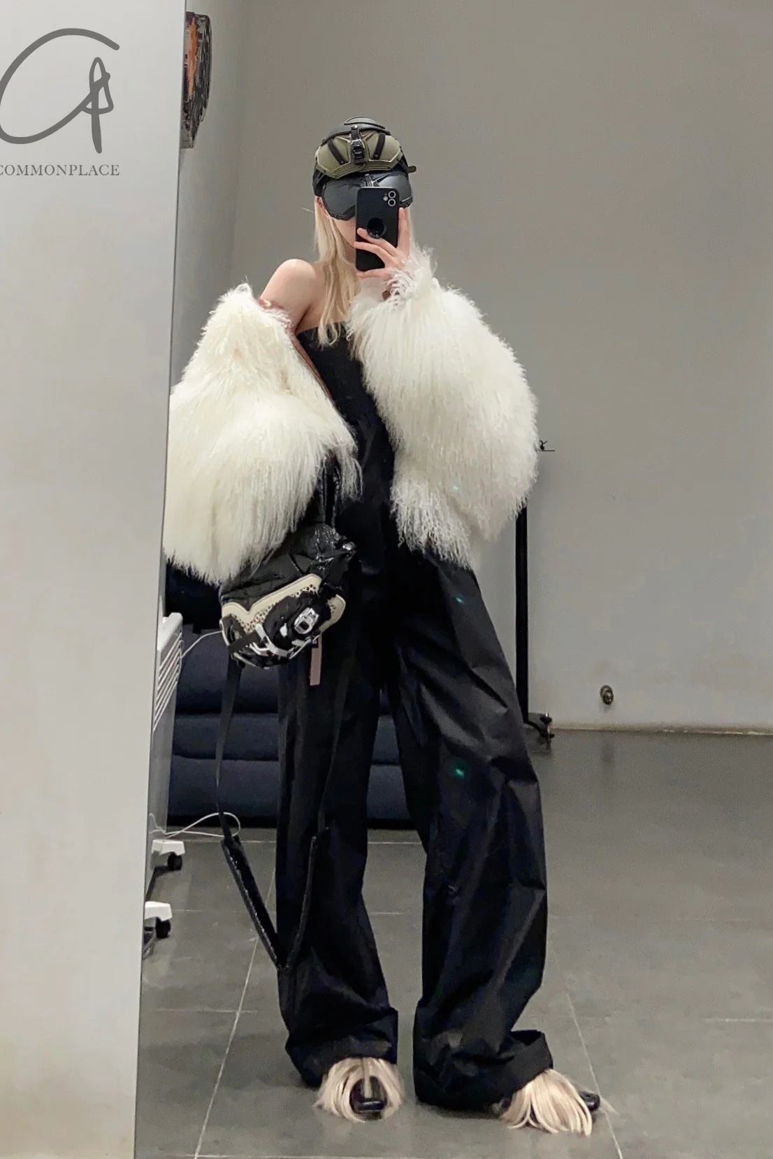 Louis Shengtao Chen snow long shearling fur coat 2252177 white - Image 10