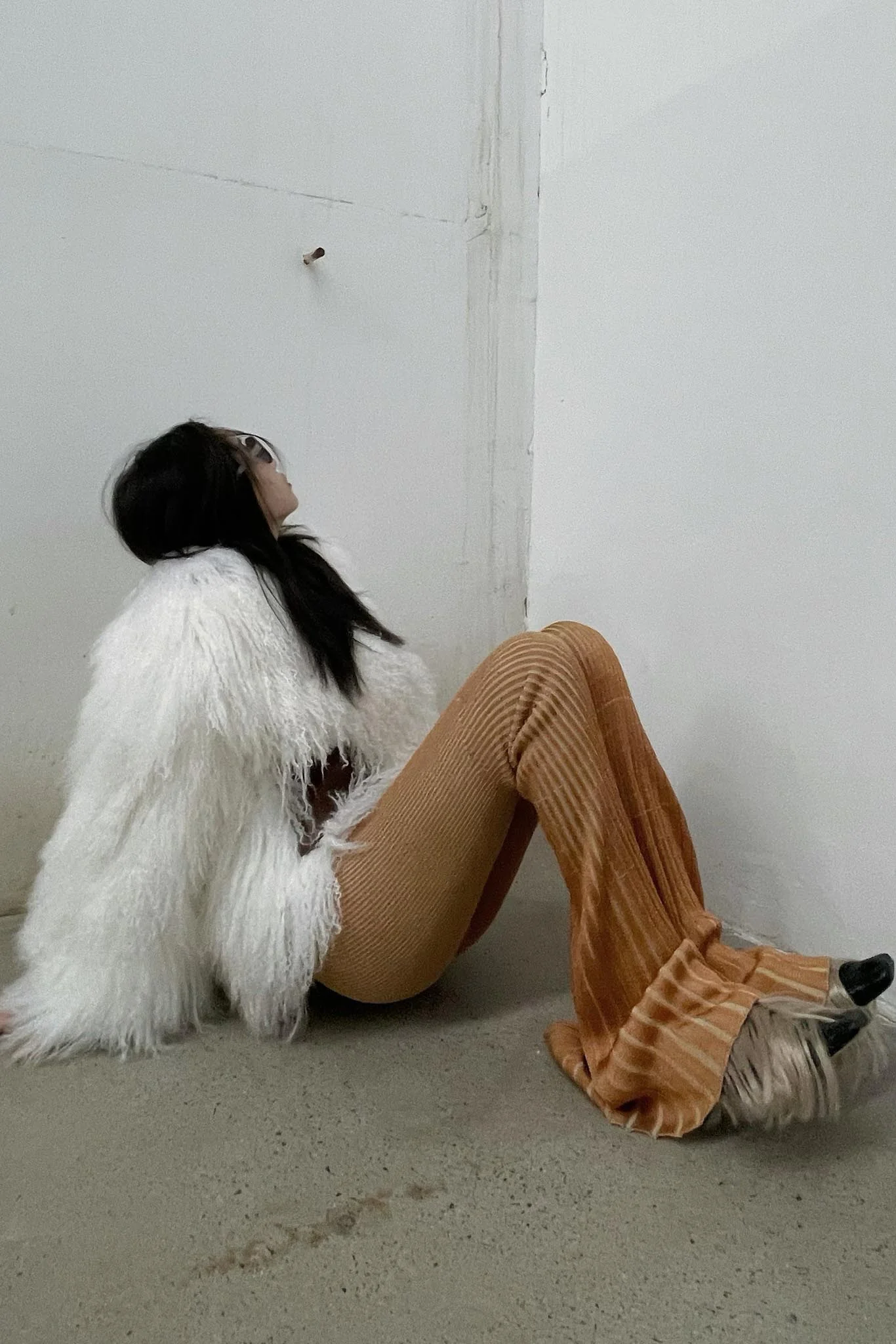 Louis Shengtao Chen snow long shearling fur coat 2252177 white - Image 17