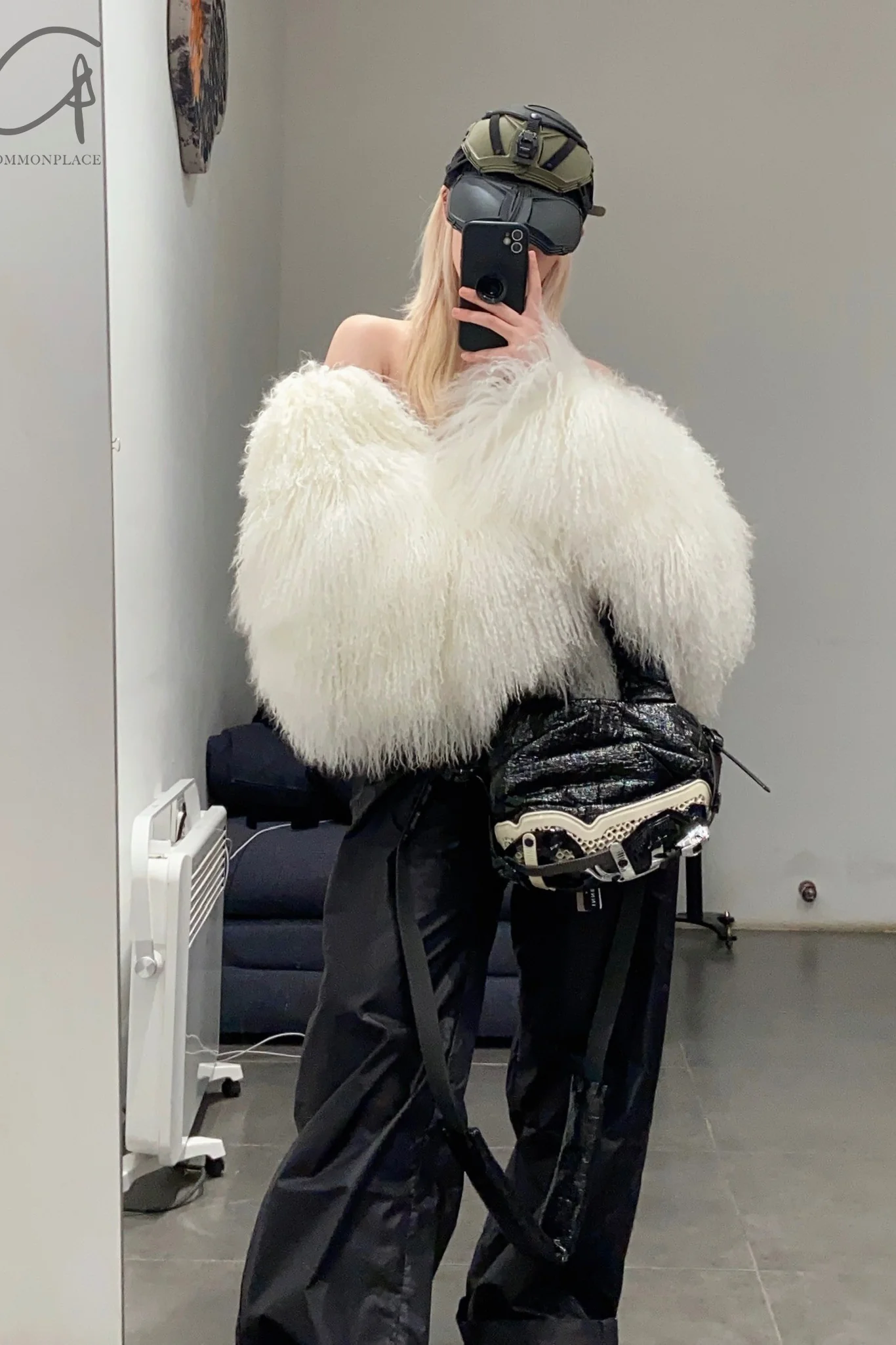 Louis Shengtao Chen snow long shearling fur coat 2252177 white - Image 5