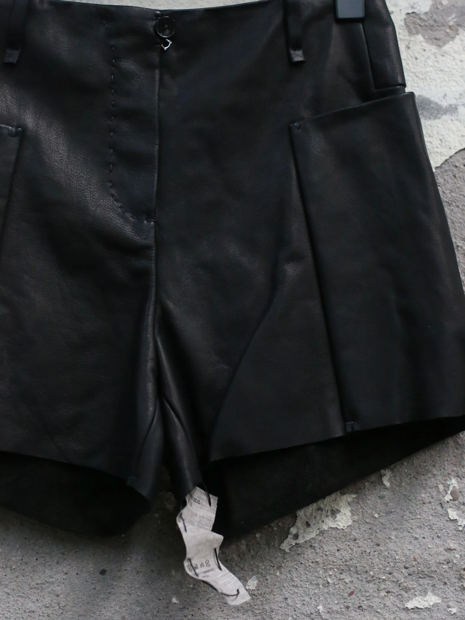 m.a+ Fall/Winter 2025 Loose-fitting Shorts with Side Pockets MA-PW312CC SY1,0-BLACK - Image 4