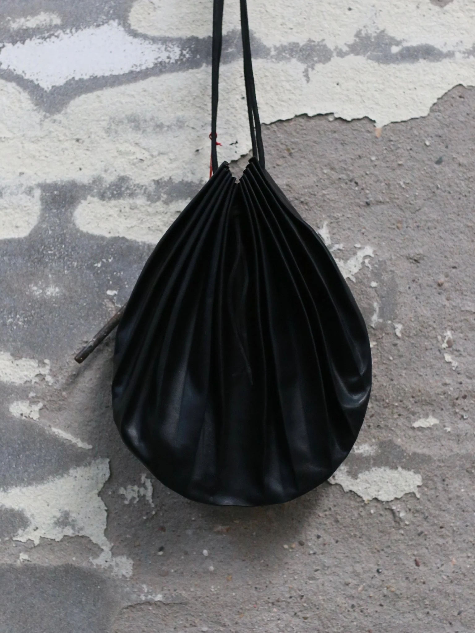 m.a+ Fall/Winter 2025 Medium Shell Handbag MA-B704 VE1,0-BLACK (Calfskin) - Image 2