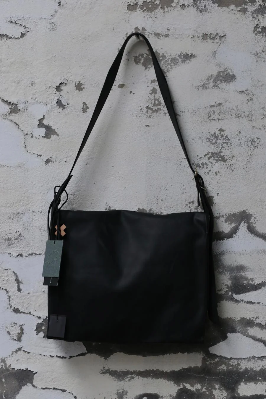 m.a+ Cowhide Large Rectangular Shoulder Bag Craftsman Handmade Italy MA-BM30-VA1.0-HEI Black - Image 5