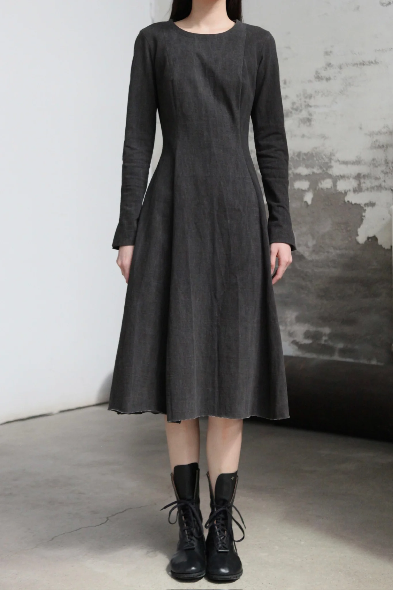 m.a+ Maurizio Amadei eight-piece round neck long dress MA-D107L MJP1-CARBON Carbon
