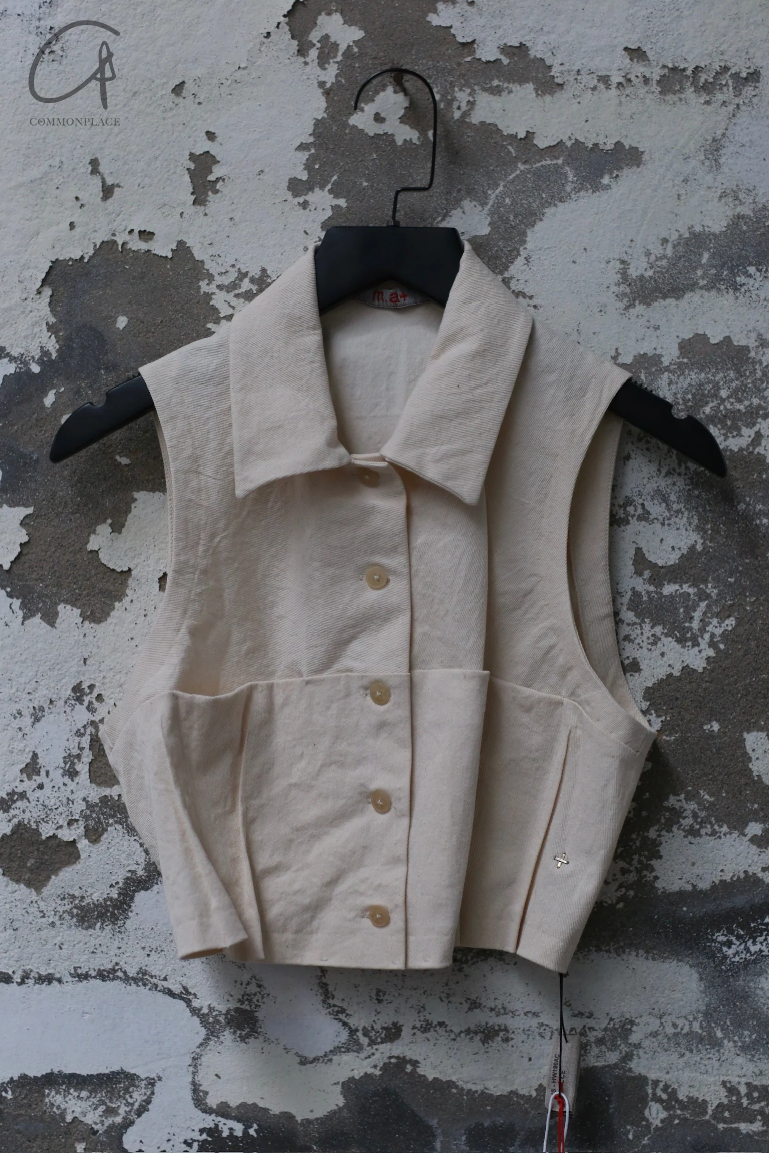 m.a+ Maurizio Amadei Sleeveless Pleated Cropped Jacket/Skirt Italy Artisan MA-HW190AC CCE-NATURAL Top HW190AC K124