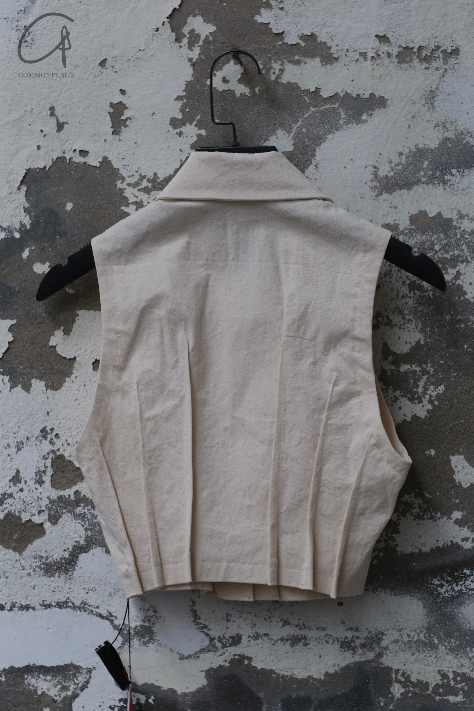 m.a+ Maurizio Amadei Sleeveless Pleated Cropped Jacket/Skirt Italy Artisan MA-HW190AC CCE-NATURAL Top HW190AC K124 - Image 4