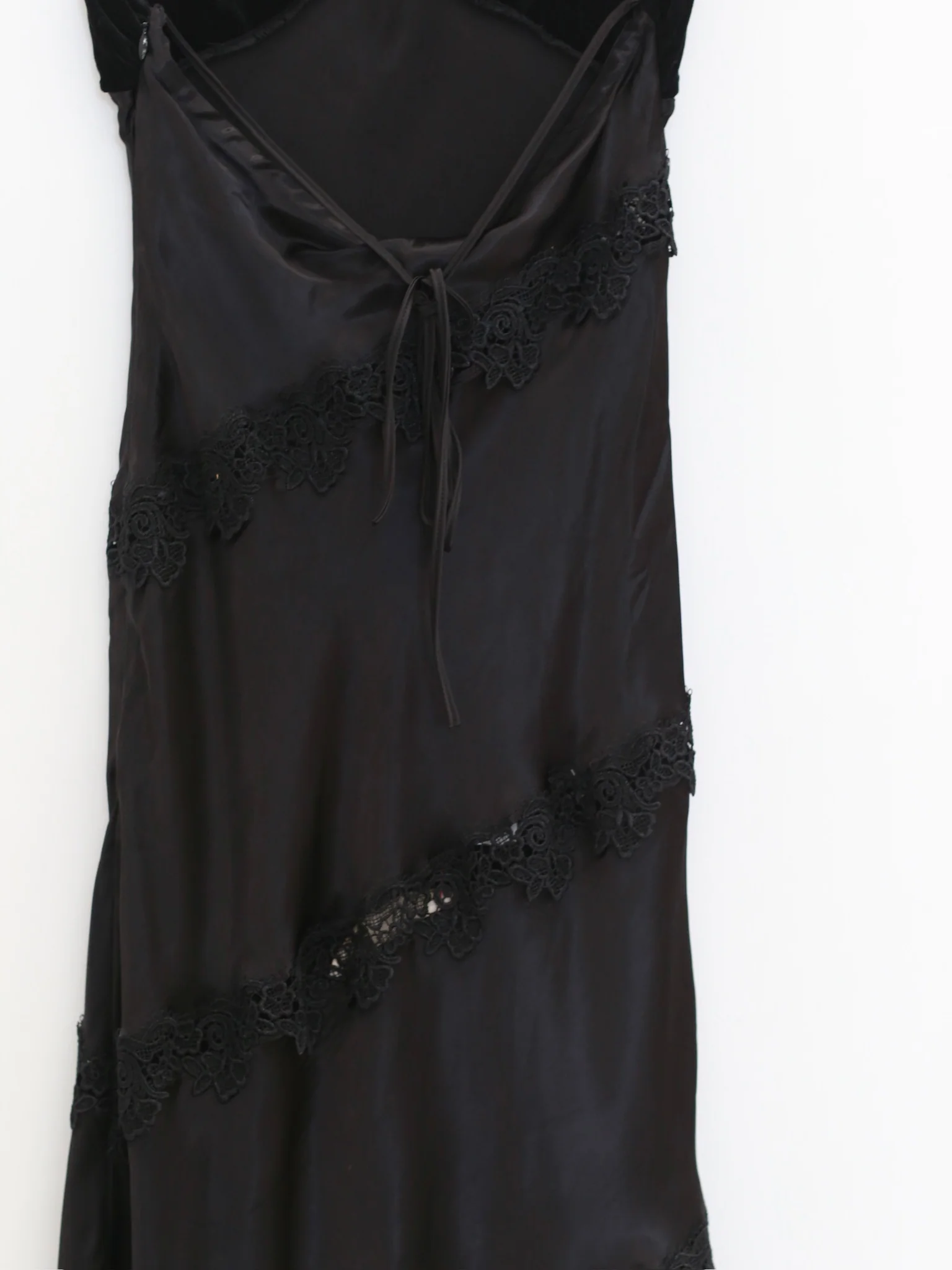 Maison Yiy Asymmetrical Lace Appliqué Strapless Dress MY-MY26SC01-1-Black - Image 3