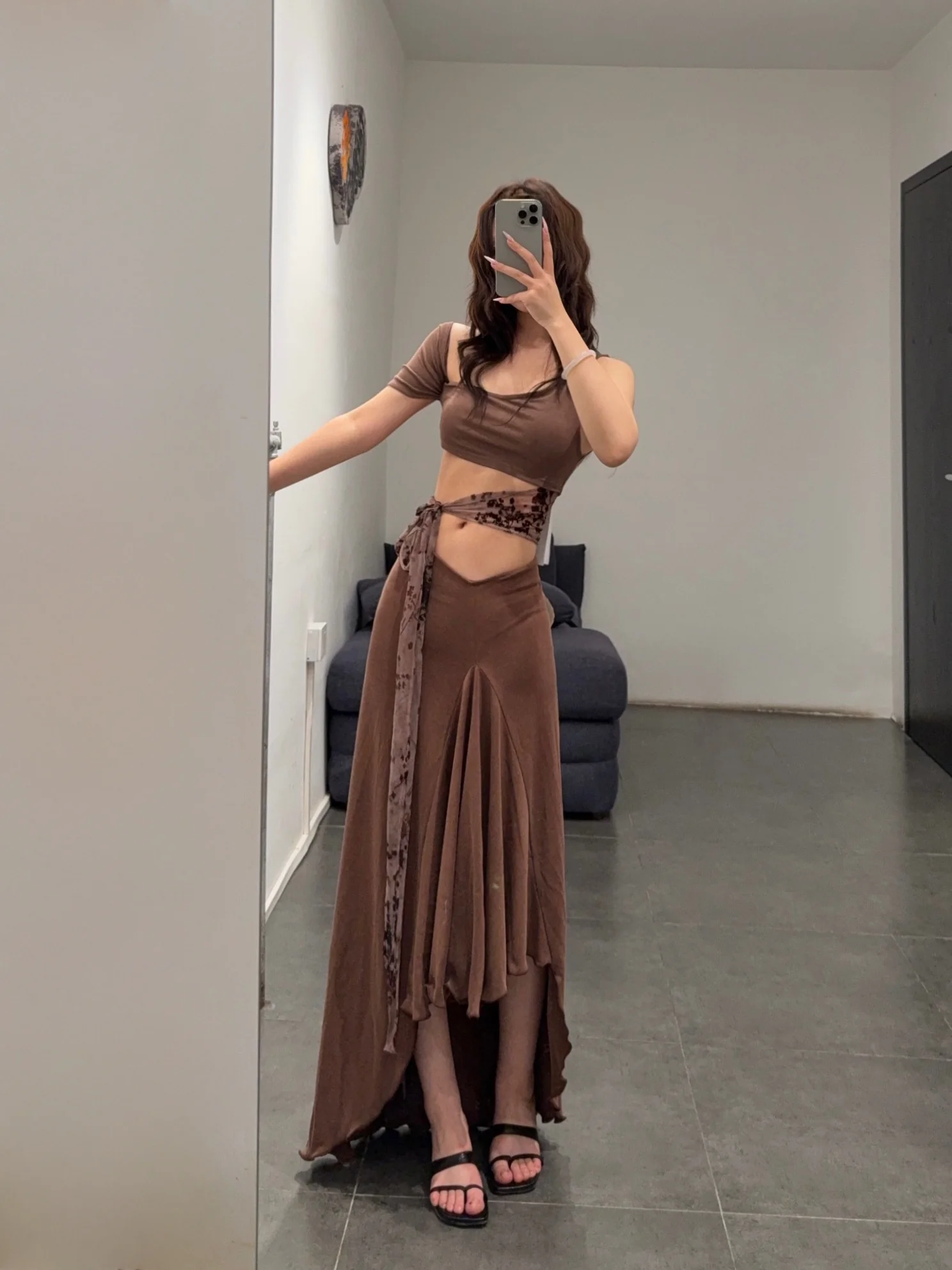 Maison Yiy Asymmetrical One-Shoulder Lace Cropped Top/Vest MY-MY26SA07-2-Brown - Image 9