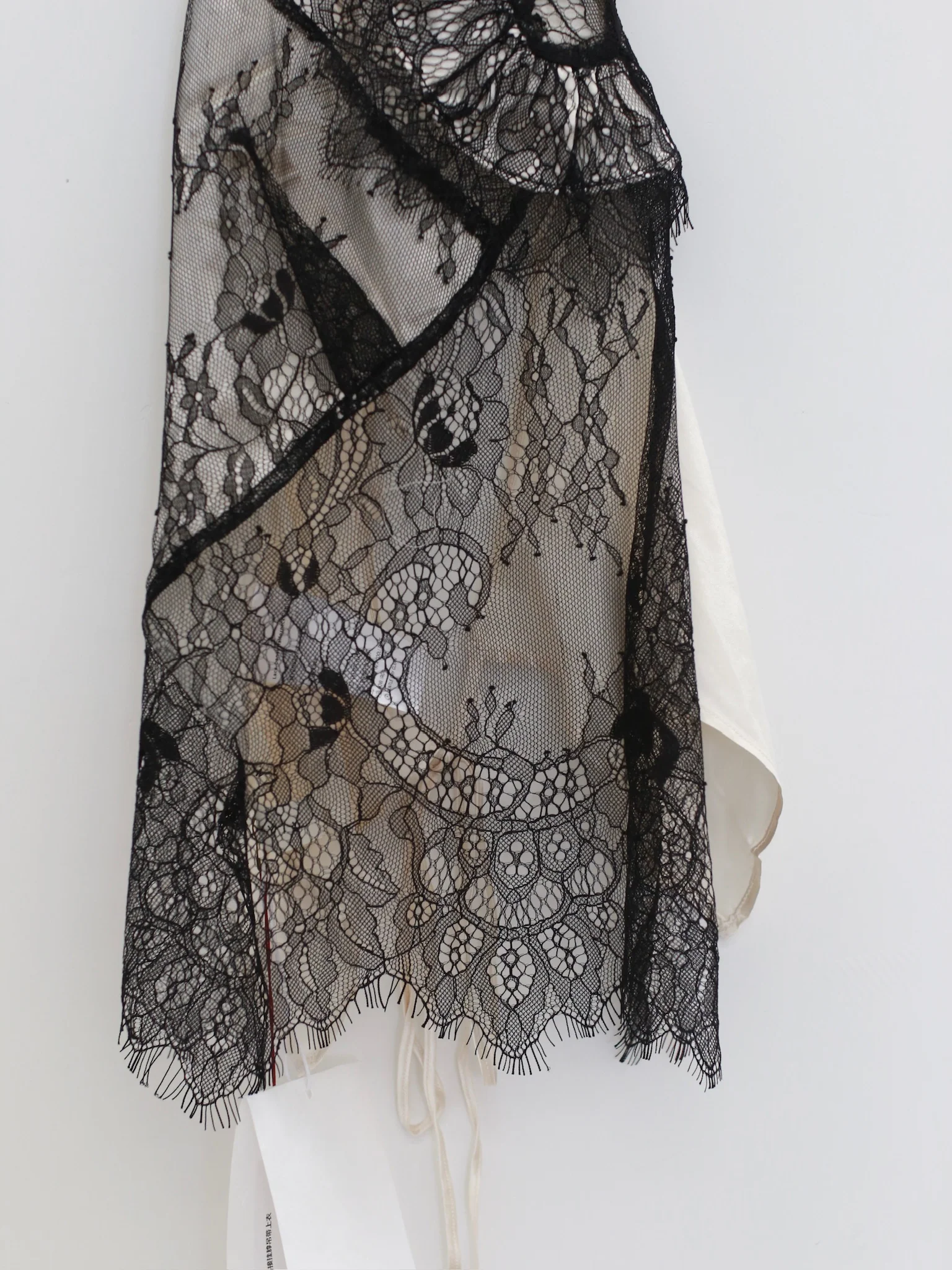 Maison Yiy Lace-trimmed Halter Neck Top MY-MY26SA02-2-Black&White - Image 6