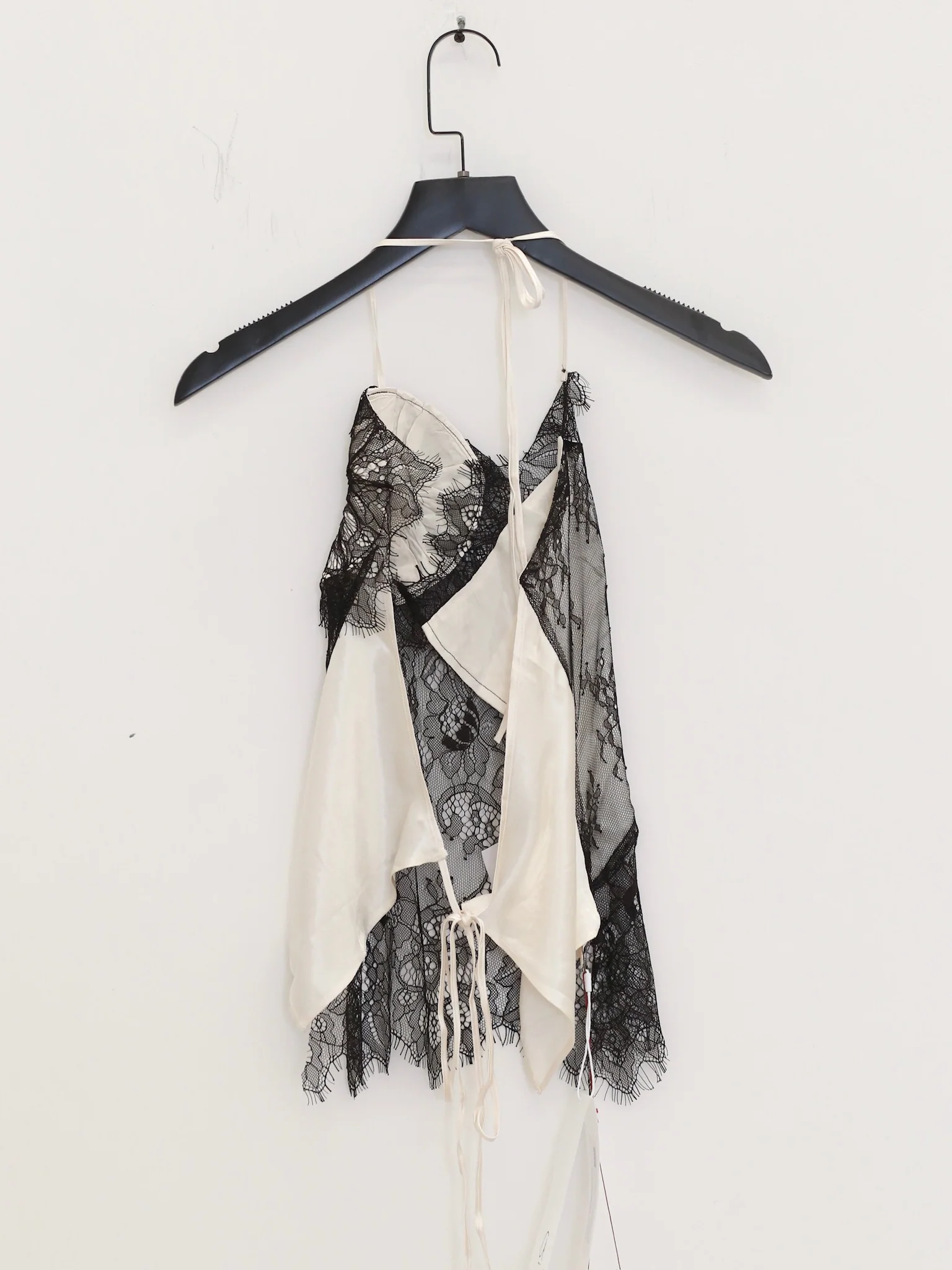 Maison Yiy Lace-trimmed Halter Neck Top MY-MY26SA02-2-Black&White - Image 8