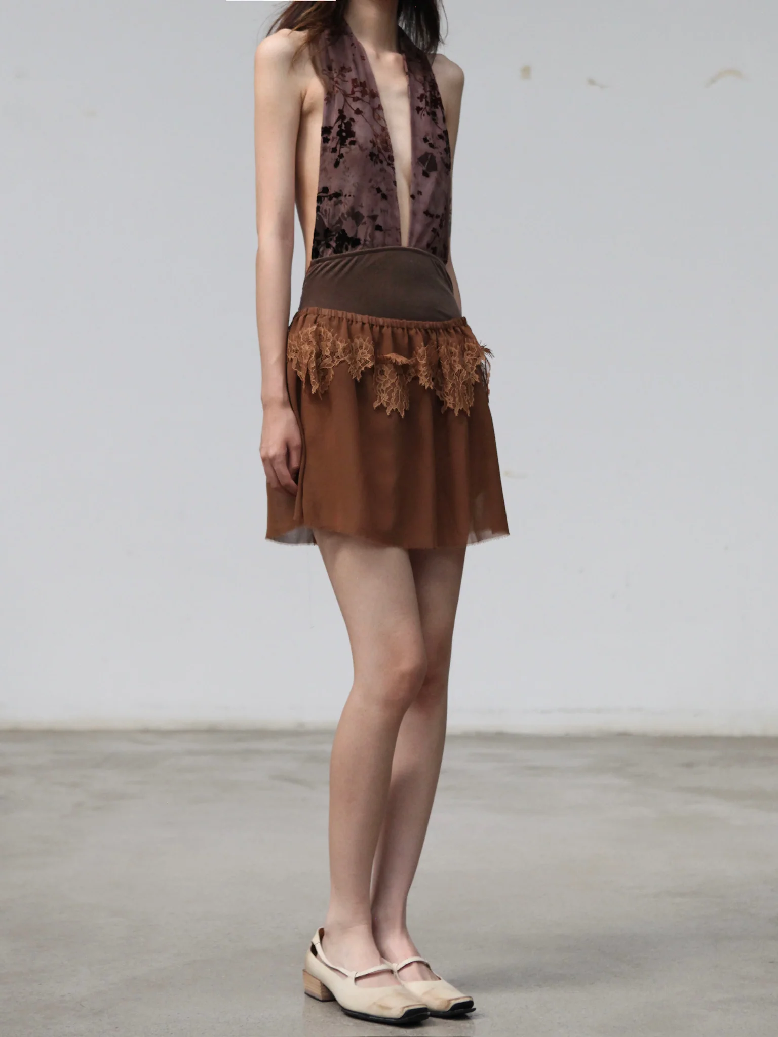 Maison Yiy lace-trimmed versatile top or skirt MY-MY26SB04-2-Brown - Image 4