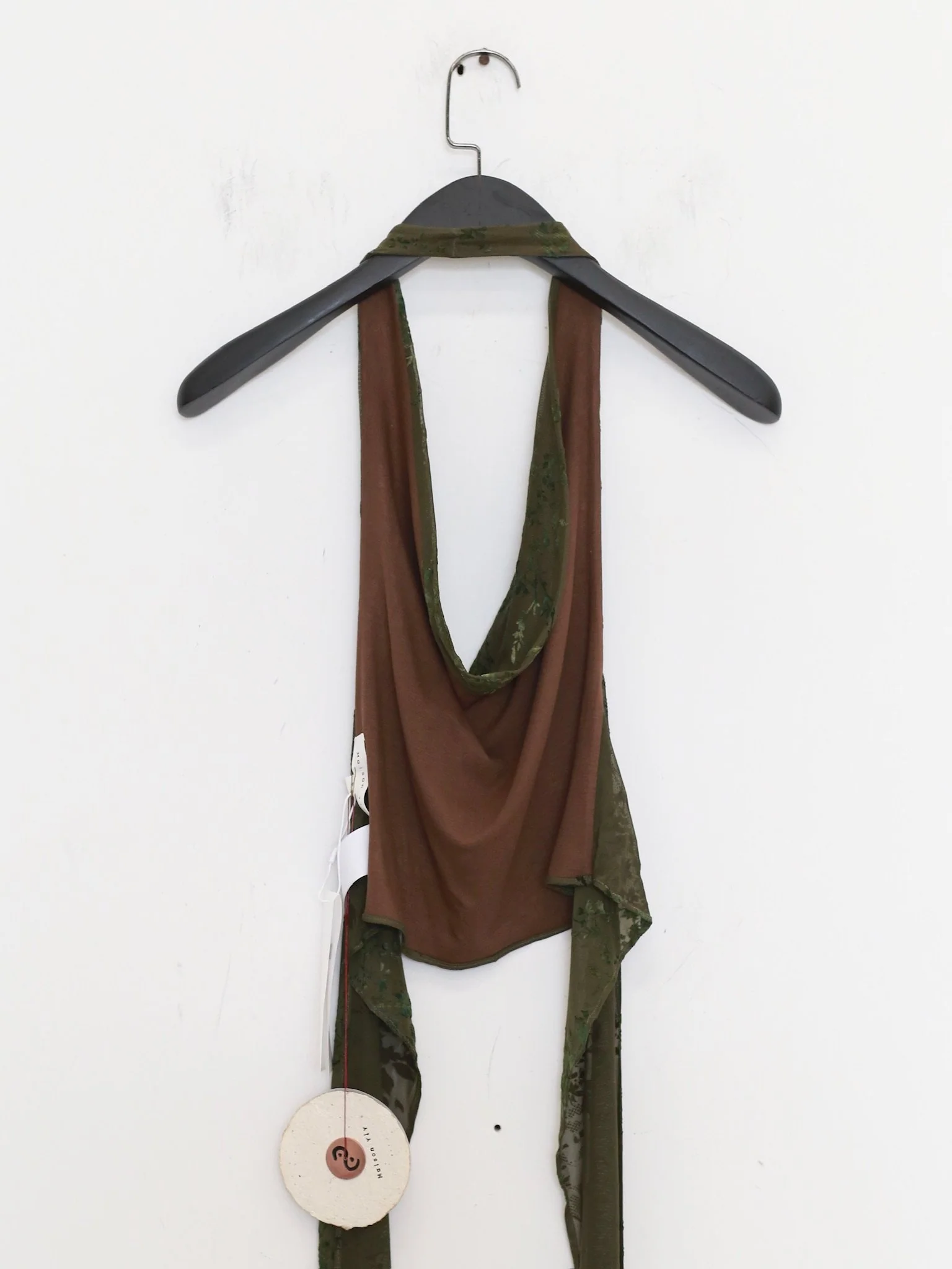 Maison Yiy Spring/Summer 2026 Halter-Neck Pleated Cropped Top/Vest MY-MYS26A10-2-OLIVE - Image 10