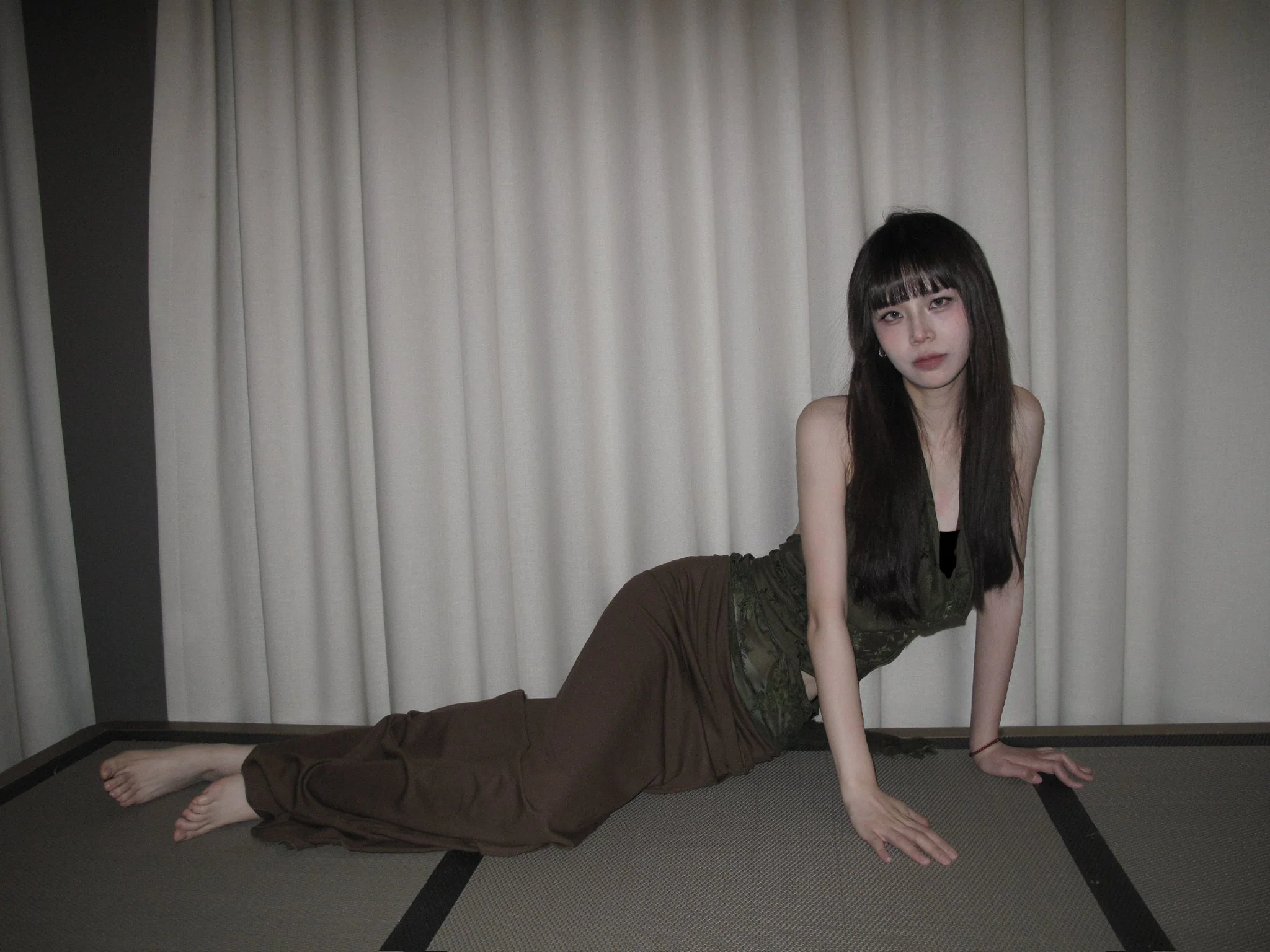 Maison Yiy Spring/Summer 2026 Halter-Neck Pleated Cropped Top/Vest MY-MYS26A10-2-OLIVE - Image 12