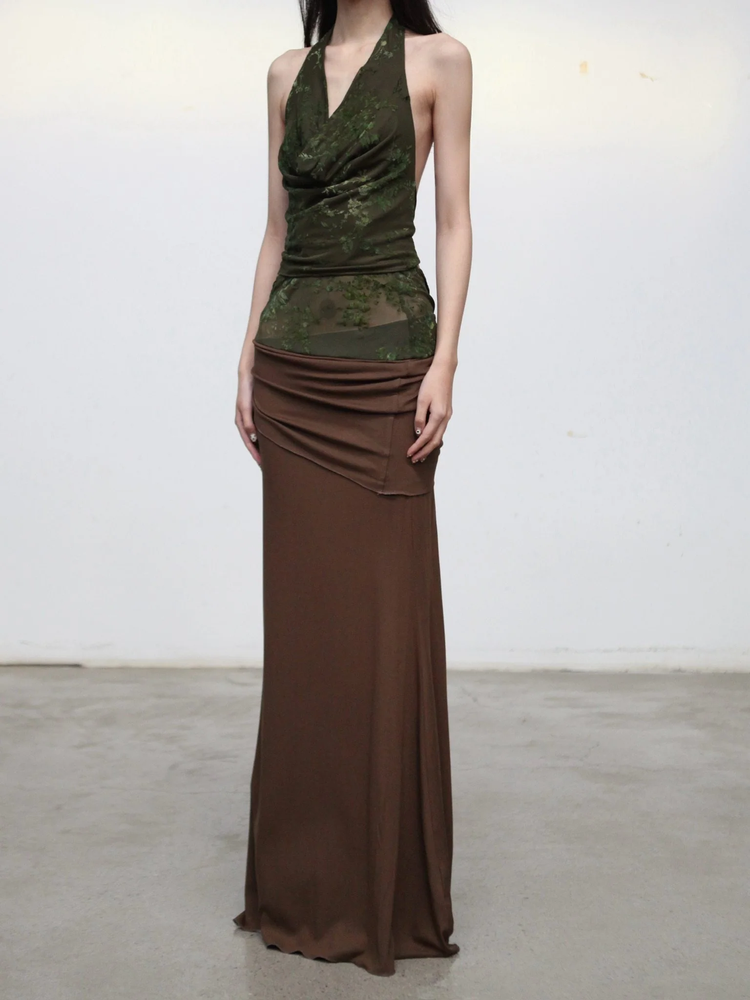 Maison Yiy Spring/Summer 2026 Halter-Neck Pleated Cropped Top/Vest MY-MYS26A10-2-OLIVE - Image 3