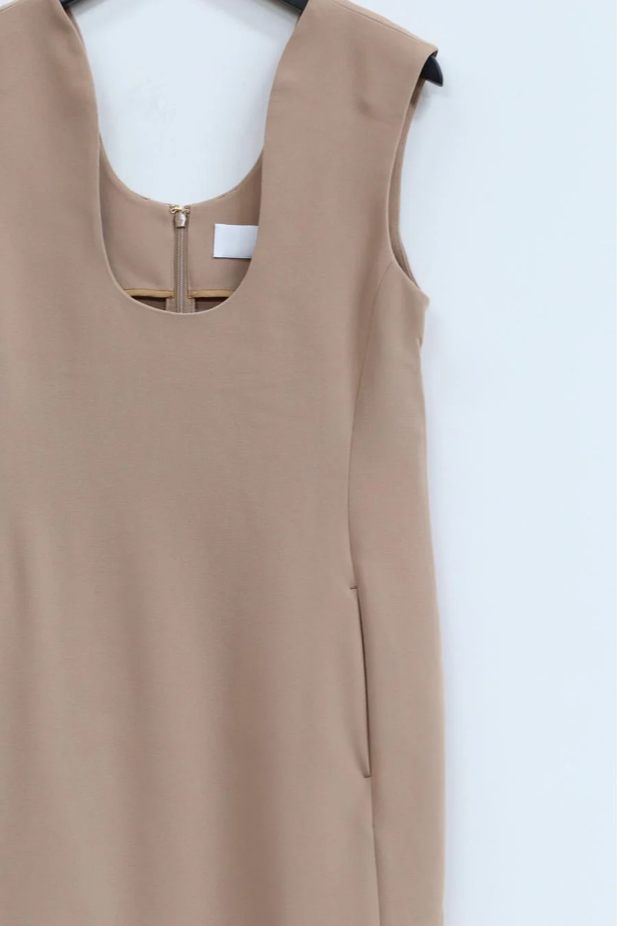 mame kurogouchi deep neck sleeveless dress MM22SS DR024 beige - Image 5