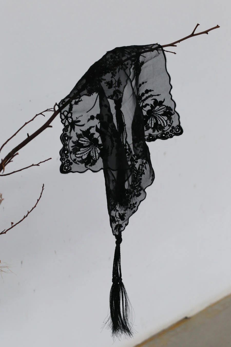 Mame kurogouchi MM21SS AC305 floral embroidered scarf - Image 2