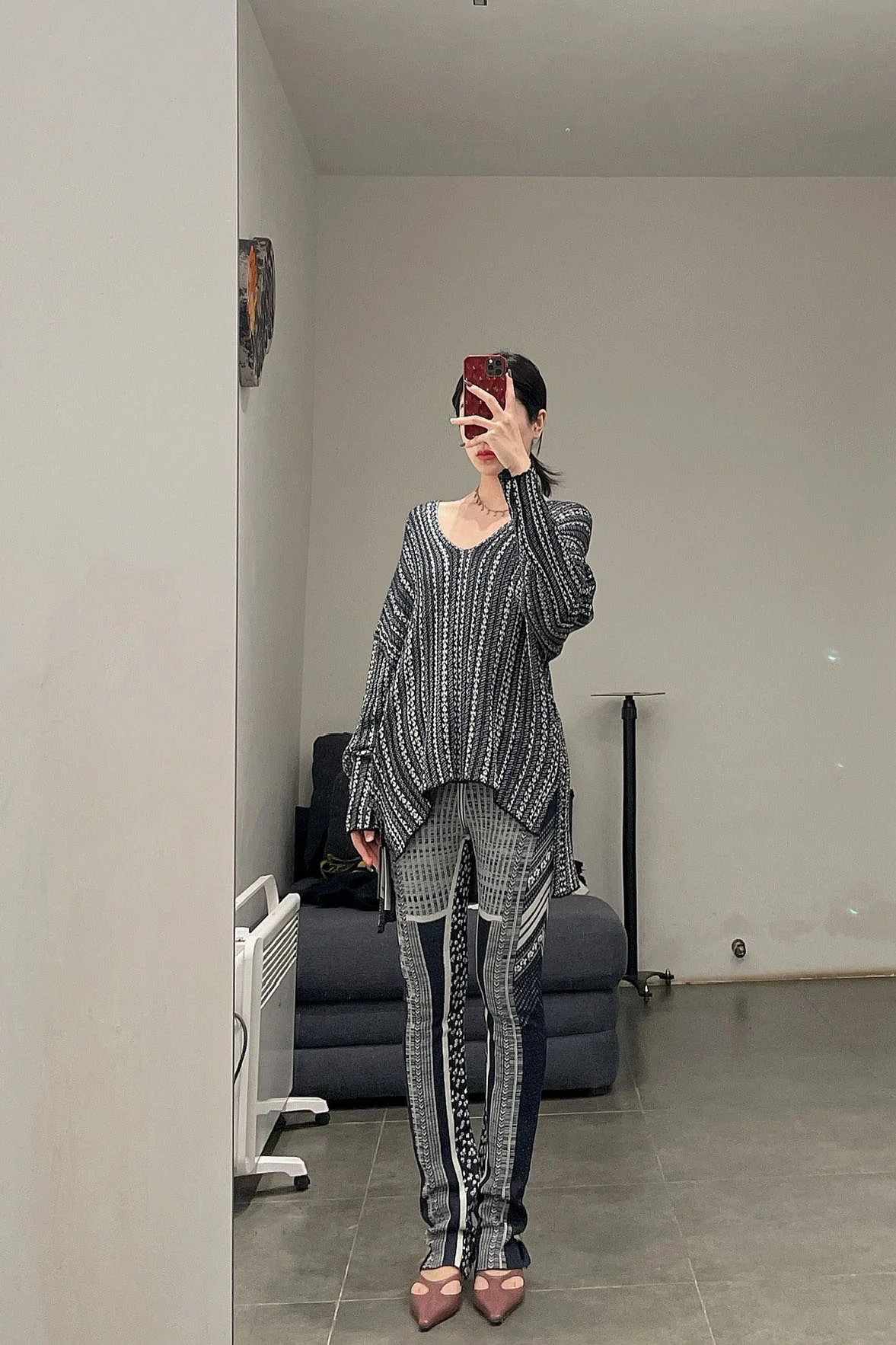 mame kurogouchi V-neck jacquard knit pullover MM21PF-KN730 - Image 9