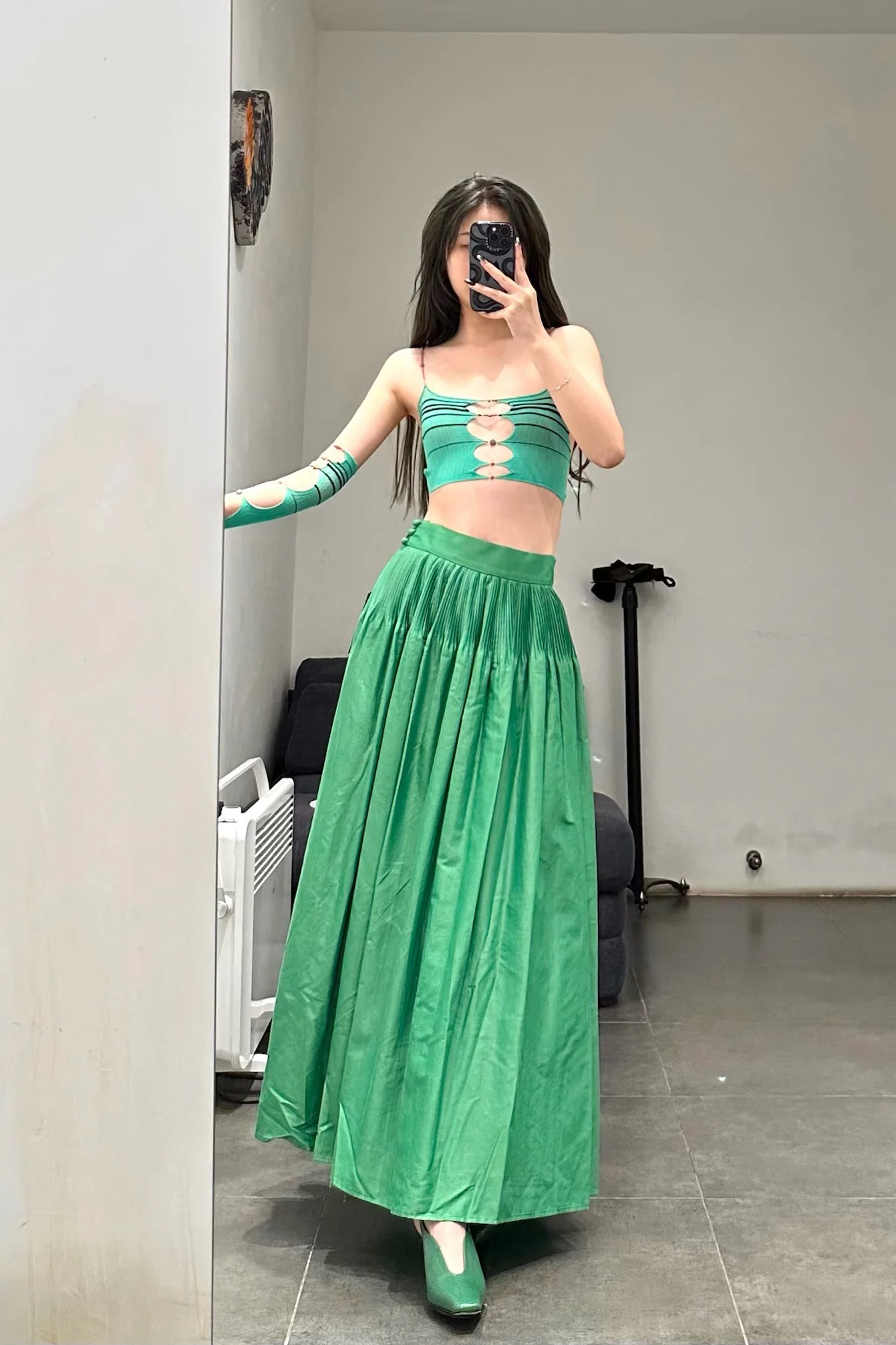 mame kurogouchi waist pleated skirt MAME-MM22PS SK703-LV - Image 4