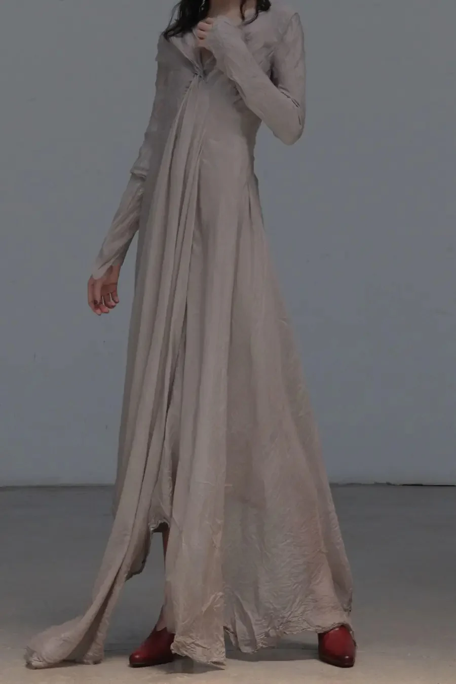 marc le bihan 2133 chest pleated dress taupe - Image 2