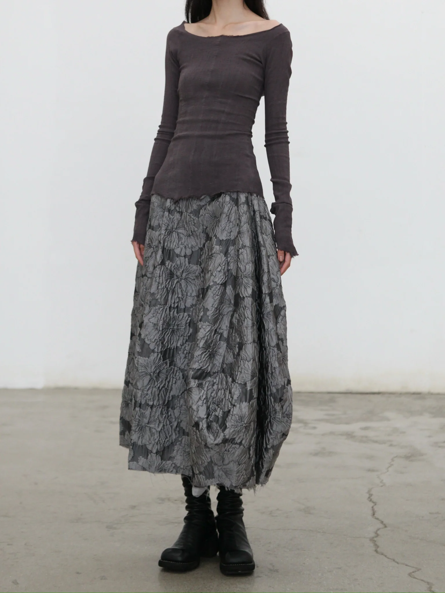 Marc Le Bihan Fall/Winter 2025 Anemone Tube Skirt 2540, French Handmade, MLB-2540-25AW-GRIS FONCE - Image 7