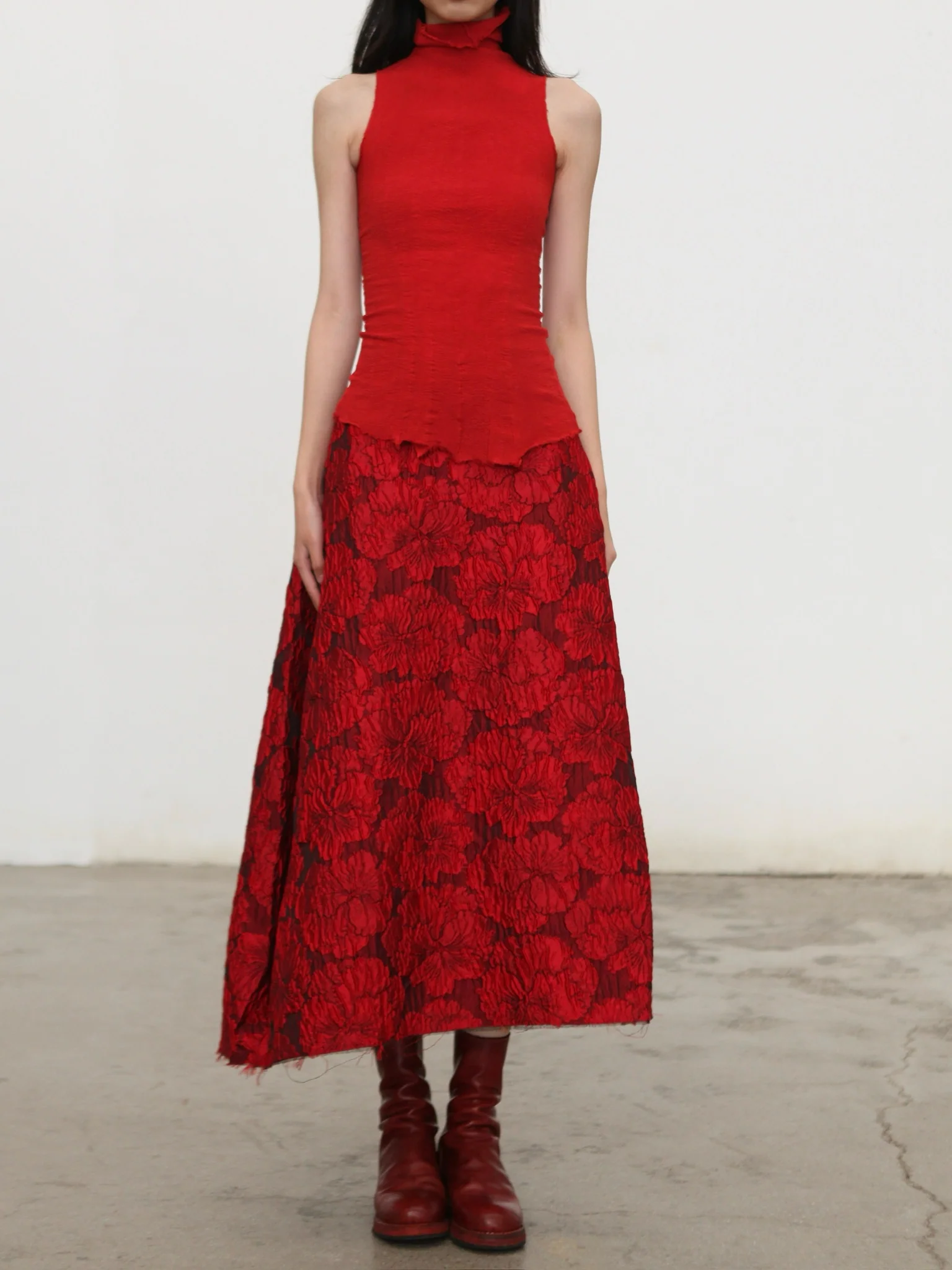 Marc Le Bihan Fall/Winter 2025 Anemone Tube Skirt 2540, French Handmade, MLB-2540-25AW-ROUGE - Image 7