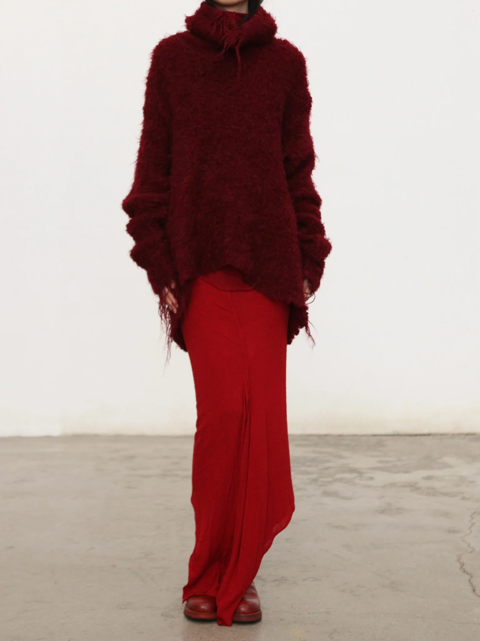 Marc Le Bihan Fall/Winter 2025 Egyptian-inspired Long Turtleneck Sweater 2776 MLB-2776-GUN - Image 4