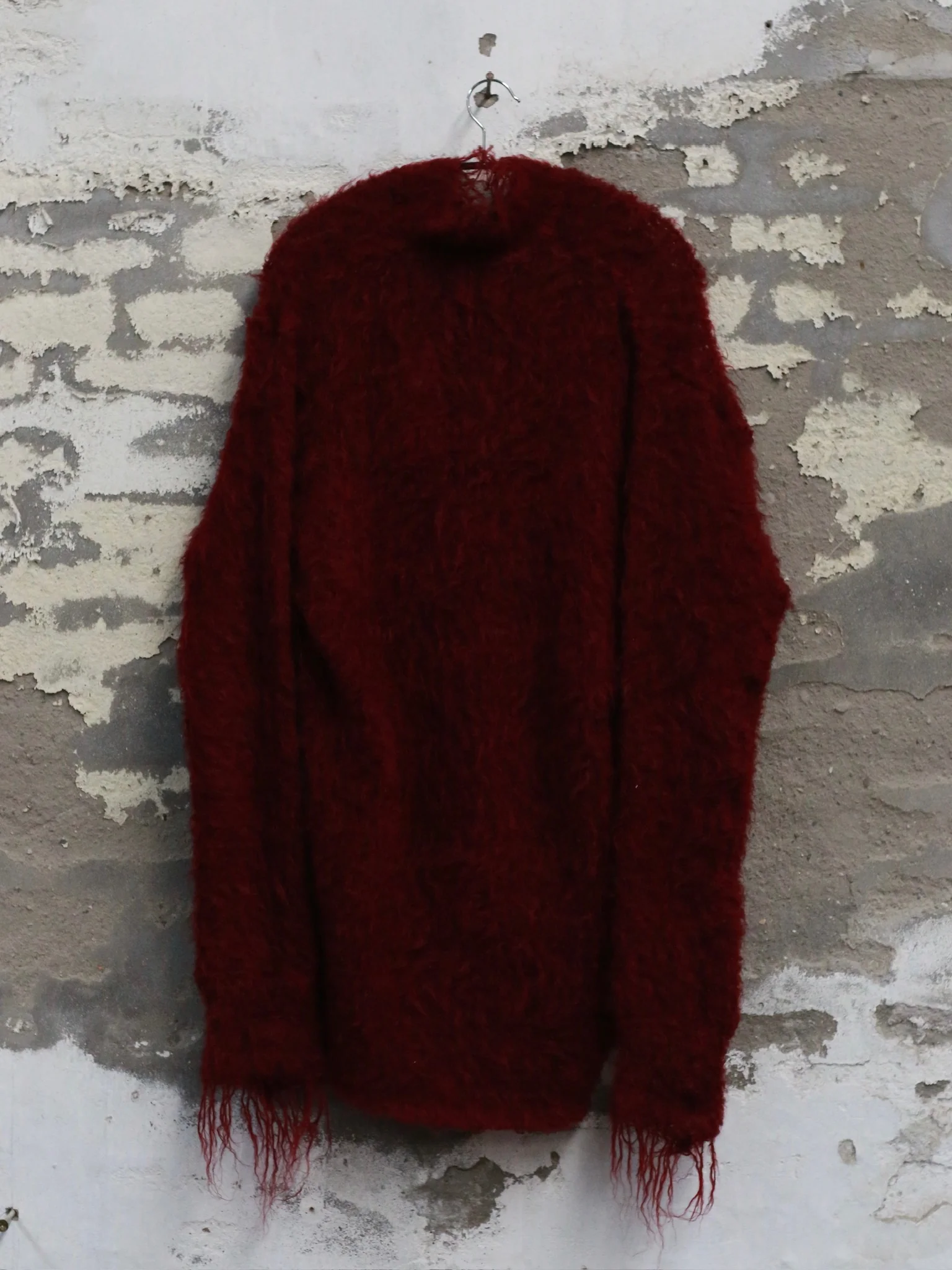 Marc Le Bihan Fall/Winter 2025 Long Egyptian-Style V-Neck Sweater 2777 MLB-2777-GUN - Image 8