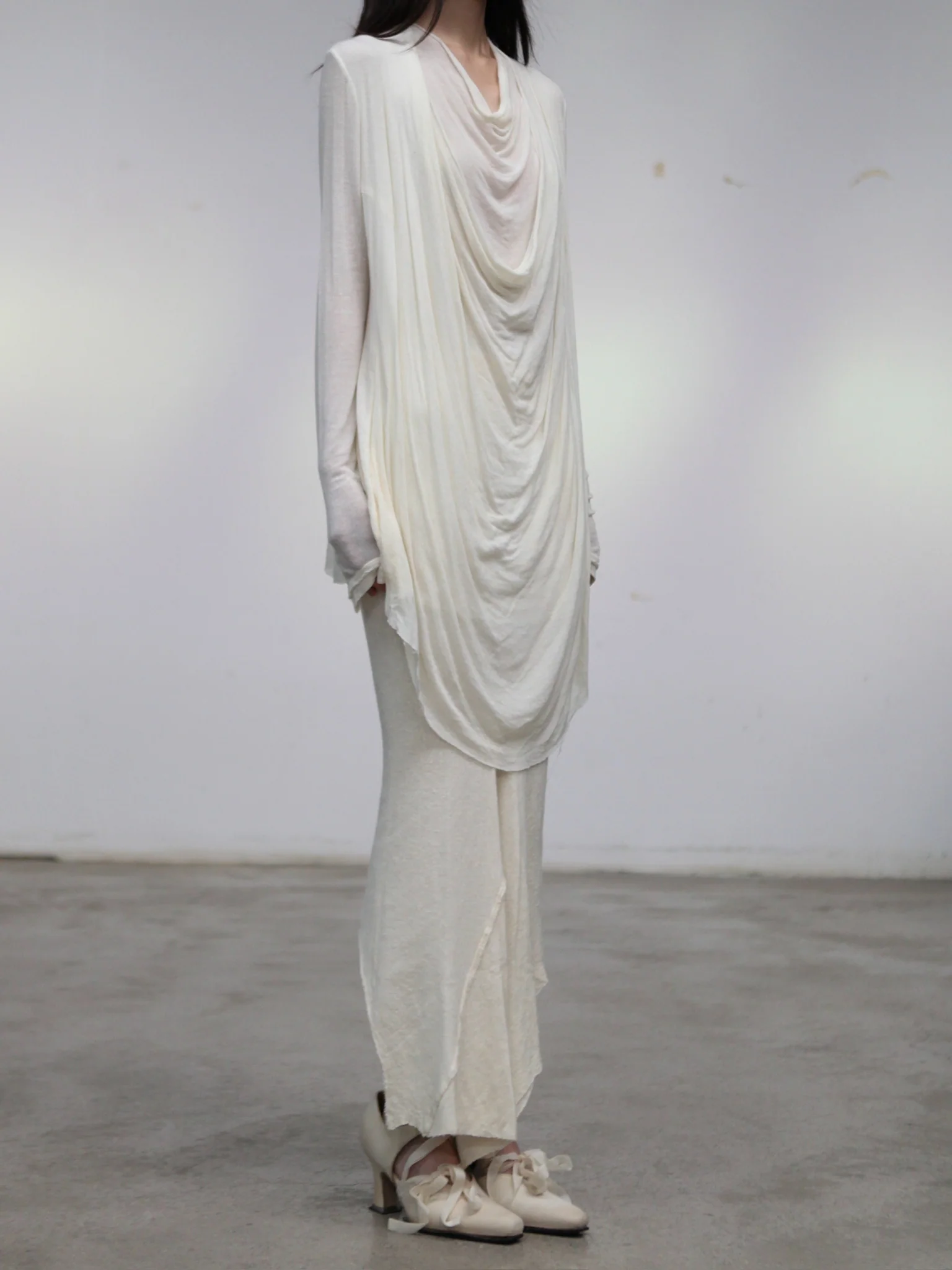 Marc Le Bihan Fall/Winter 2025 Long-Sleeved Top with Front Pleats 2825 (France) MLB-2825-ECRU - Image 3