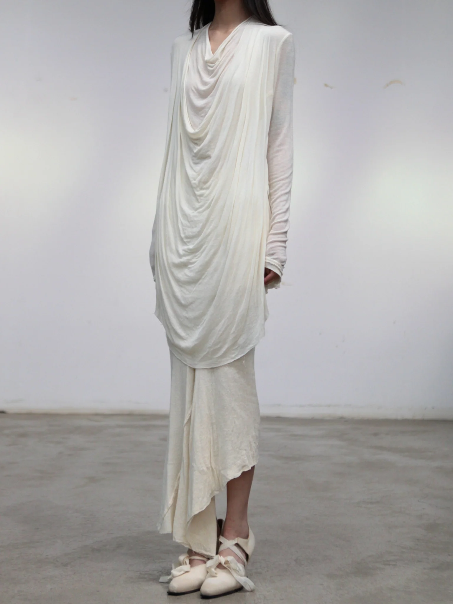 Marc Le Bihan Fall/Winter 2025 Long-Sleeved Top with Front Pleats 2825 (France) MLB-2825-ECRU - Image 4