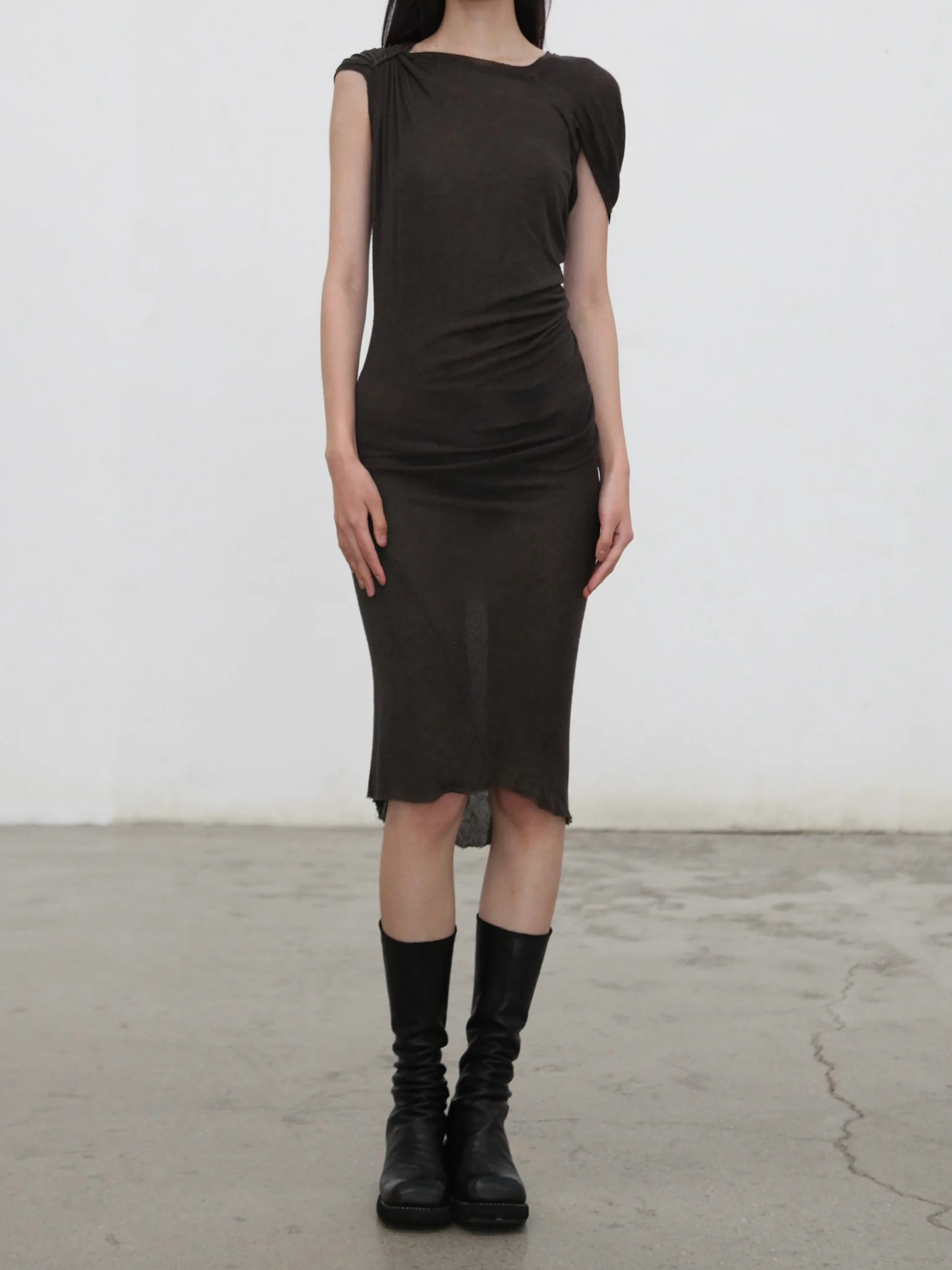 Marc Le Bihan Fall/Winter 2025 Short Off-Shoulder Dress MLB-2866-MORO - Image 3