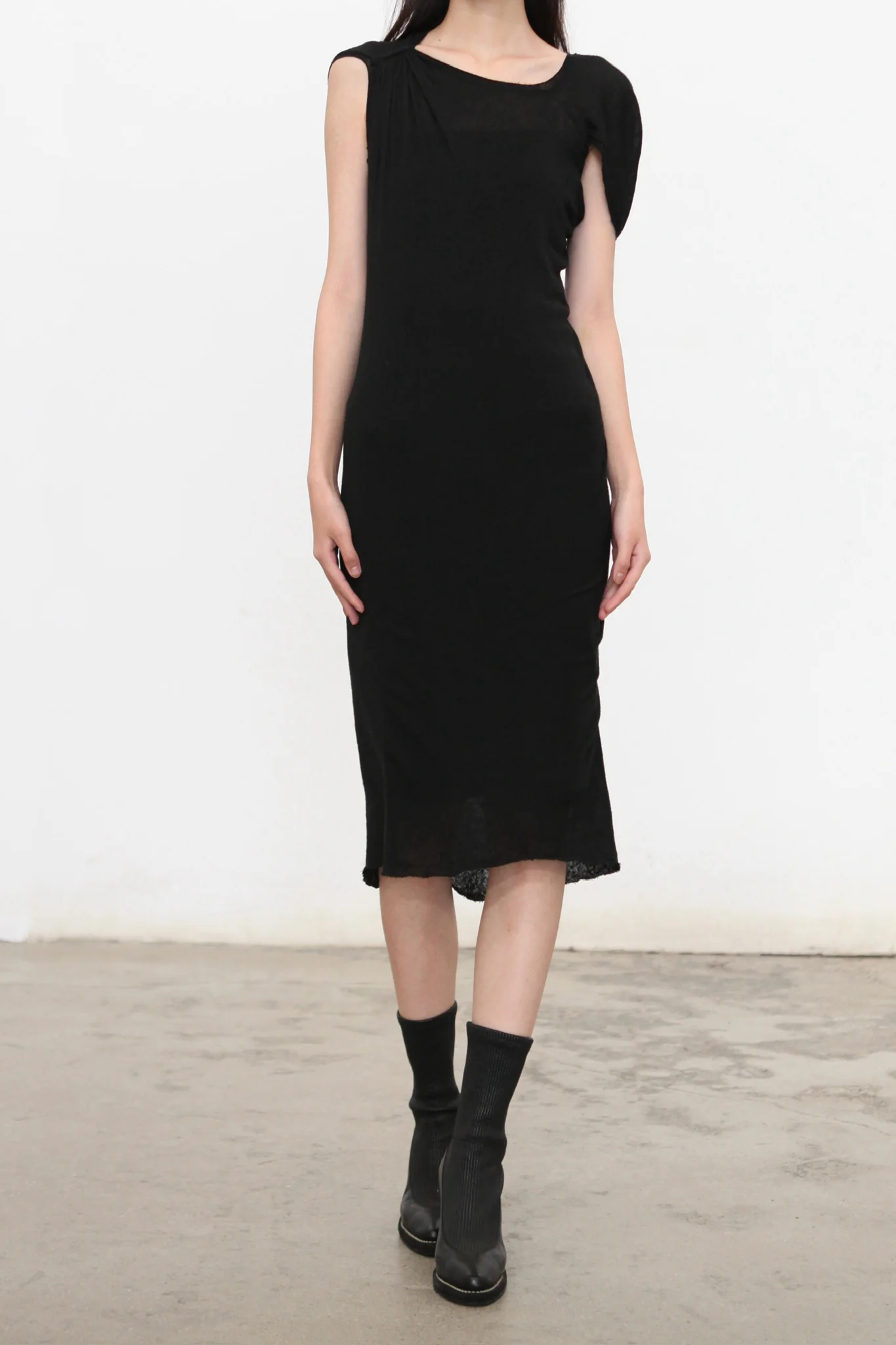 Marc Le Bihan Fall/Winter 2025 Short Off-Shoulder Dress MLB-2866-NOIR
