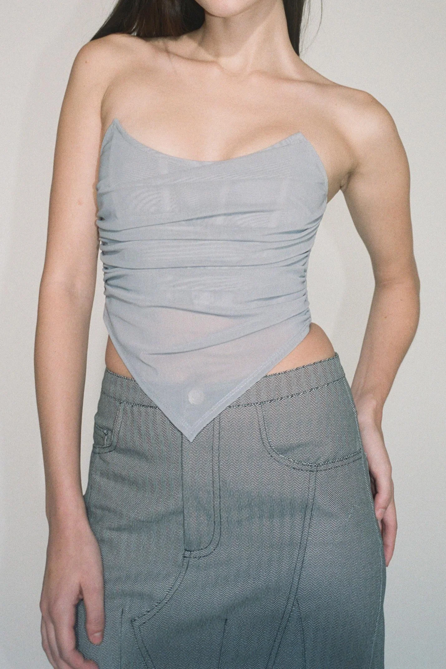 MIAOU 24 autumn and winter solid color pleated tube top MAU-7084PM3SMO-YANHUI Smoke Gray - Image 6