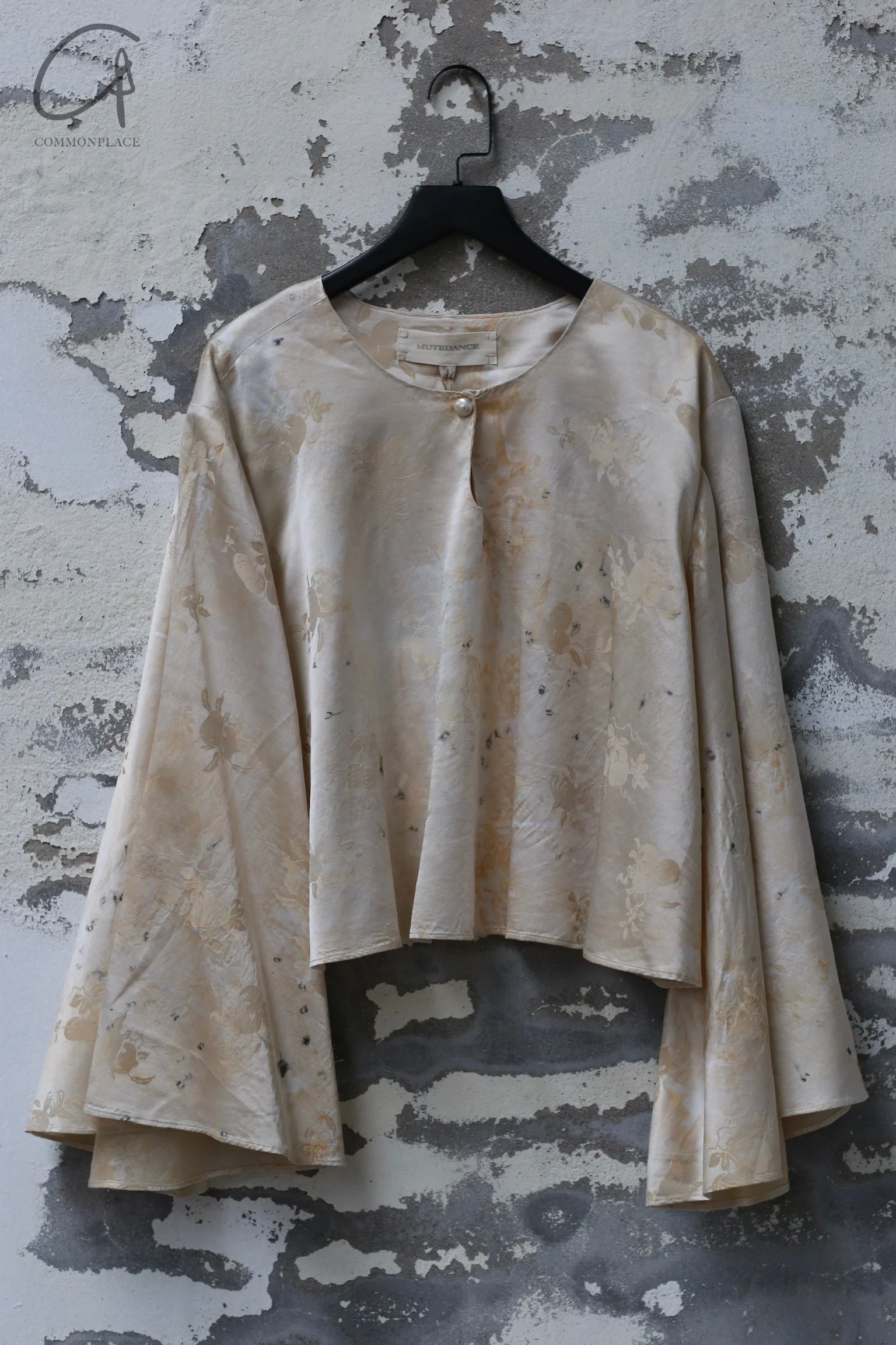 Mutedance 24 Spring/Summer Velvet Flared Cuff Shirt MD-MD24SS38 PM164