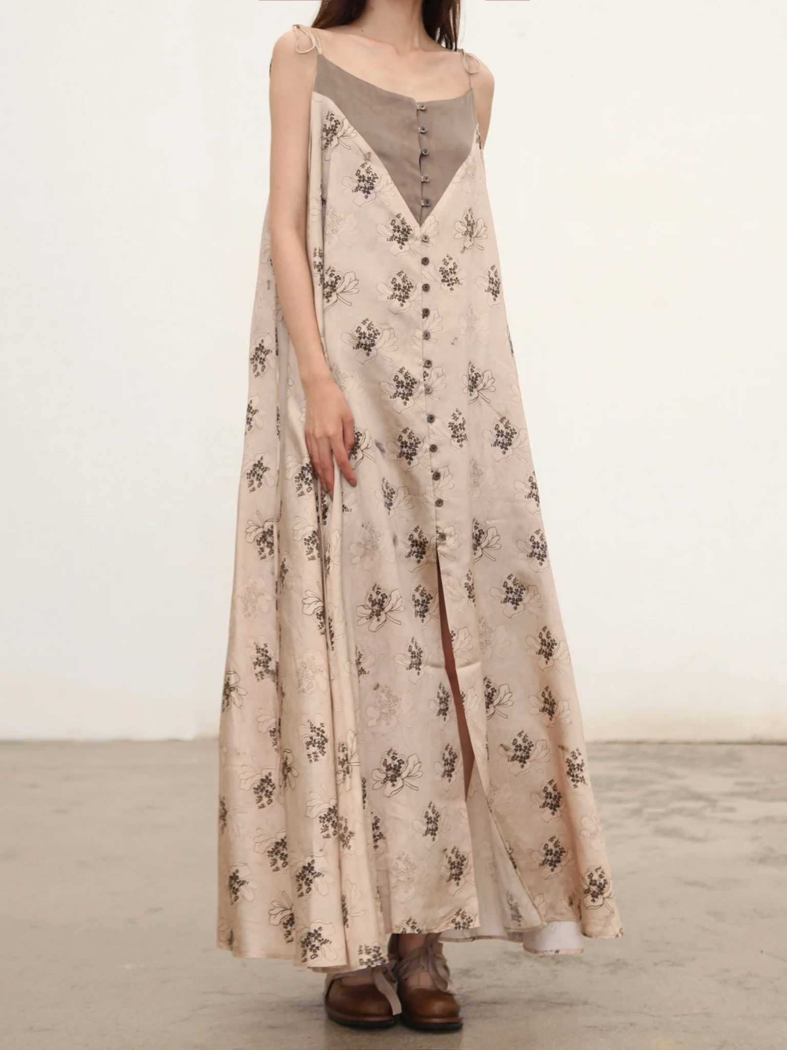Mutedance 25 Autumn and Winter Splicing Suspender Dress Flower Dye MD-MD25FW118-khaki - Image 4