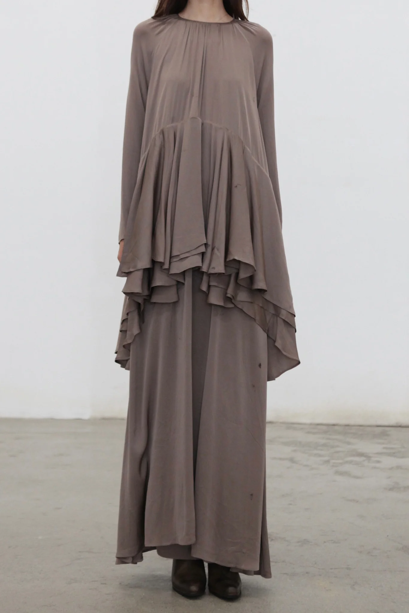 Mutedance 25 Autumn/Winter Flower-dyed Silk Round Neck Layered Long Sleeve Dress MD-MD25FW85-sand (MD25FW84) - Image 2