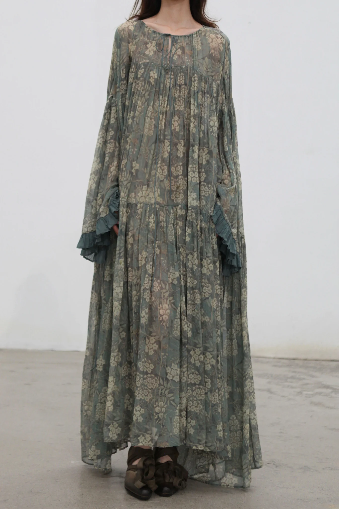 Mutedance 25 Autumn/Winter Hand-dyed Long Lace Cuff Dress MD-MD25FW114-green