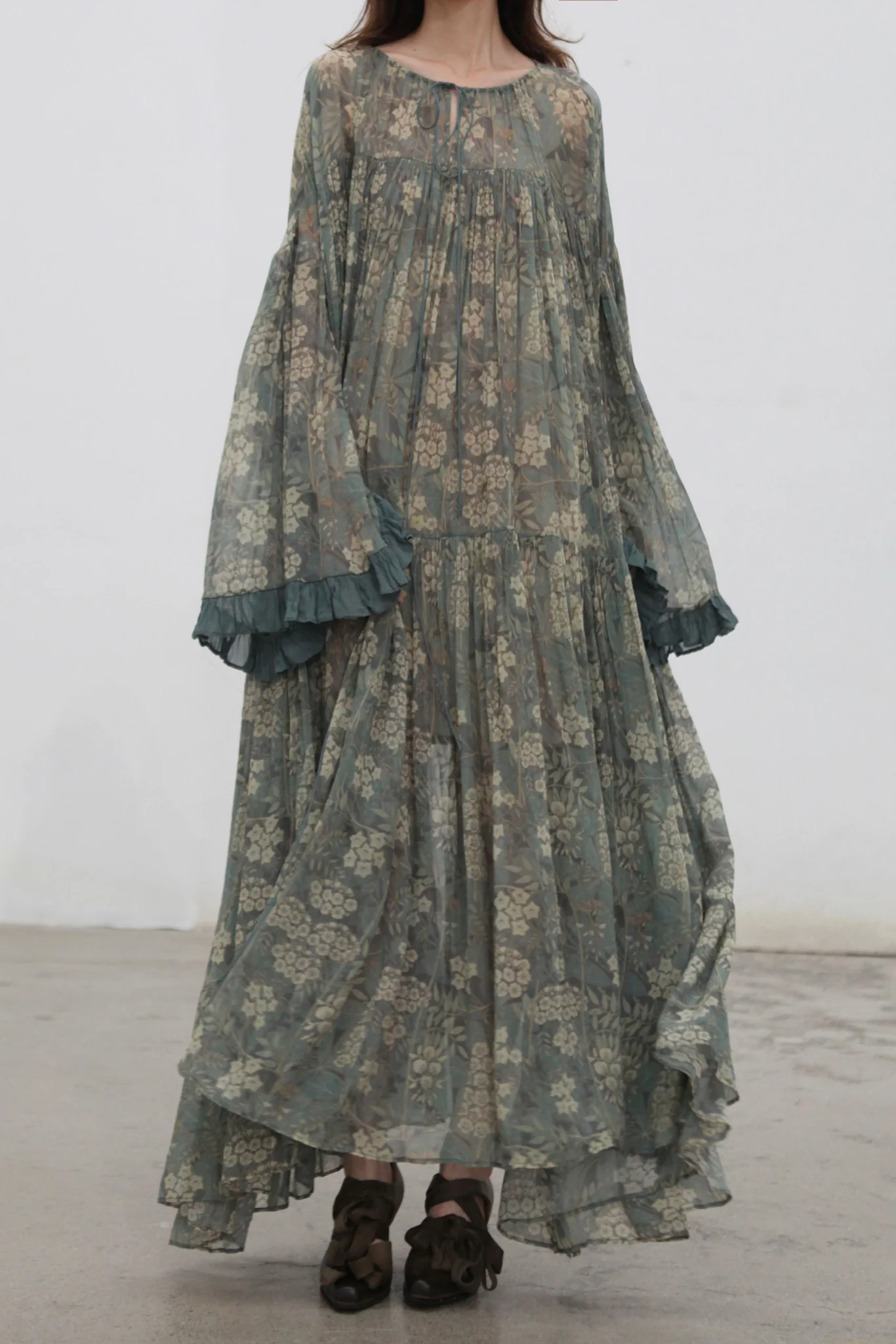 Mutedance 25 Autumn/Winter Hand-dyed Long Lace Cuff Dress MD-MD25FW114-green - Image 2