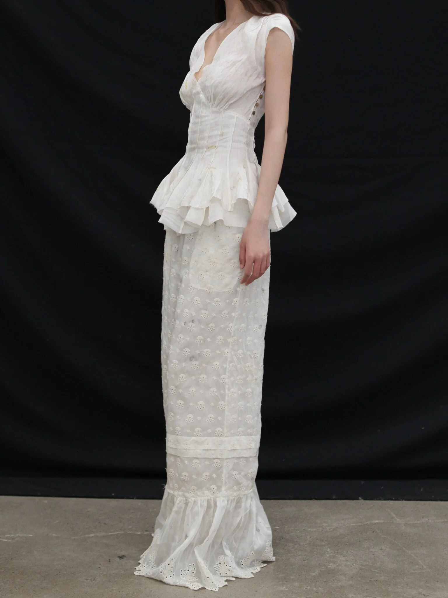 Mutedance lace top and ruffled skirt, classic style, plant-dyed, high-quality handmade, MD-MD25SS69-HOARY - Image 4
