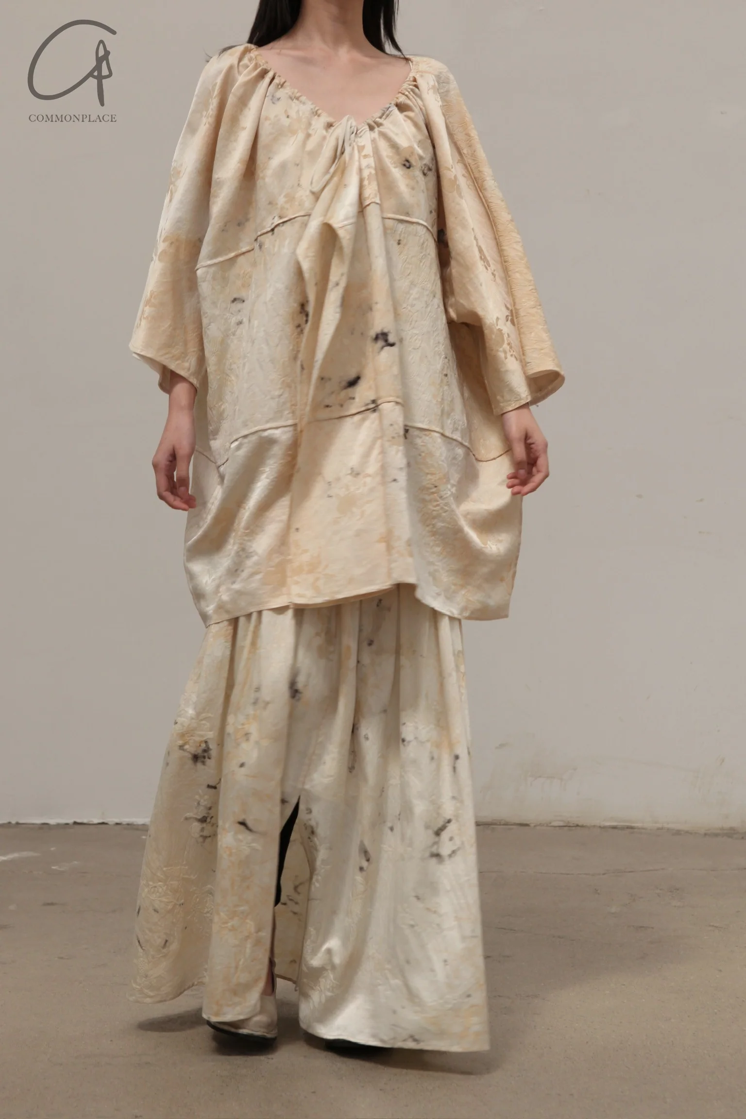 Mutedance Loose Drawstring V-Neck Top Series MD-MD24SS90-LUO Nude PM125 - Image 2