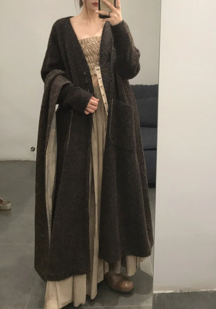 MUTEDANCE MD19FWTH01-9 Velvet coat with scarf - Image 14