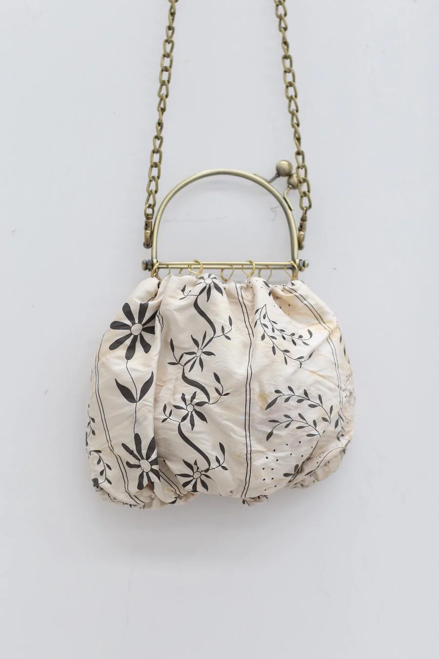 MUTEDANCE Off-White Print Sling Bag MD22SS100 PM40 - Image 2