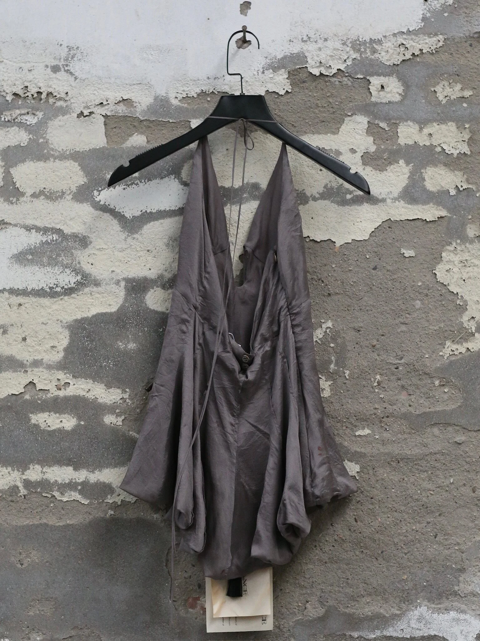 Mutedance Spring/Summer 2026 Collection: Waist-cinching V-neck Camisole Top/Vest MD-MD26SS34 (MD26SS01) - Image 10