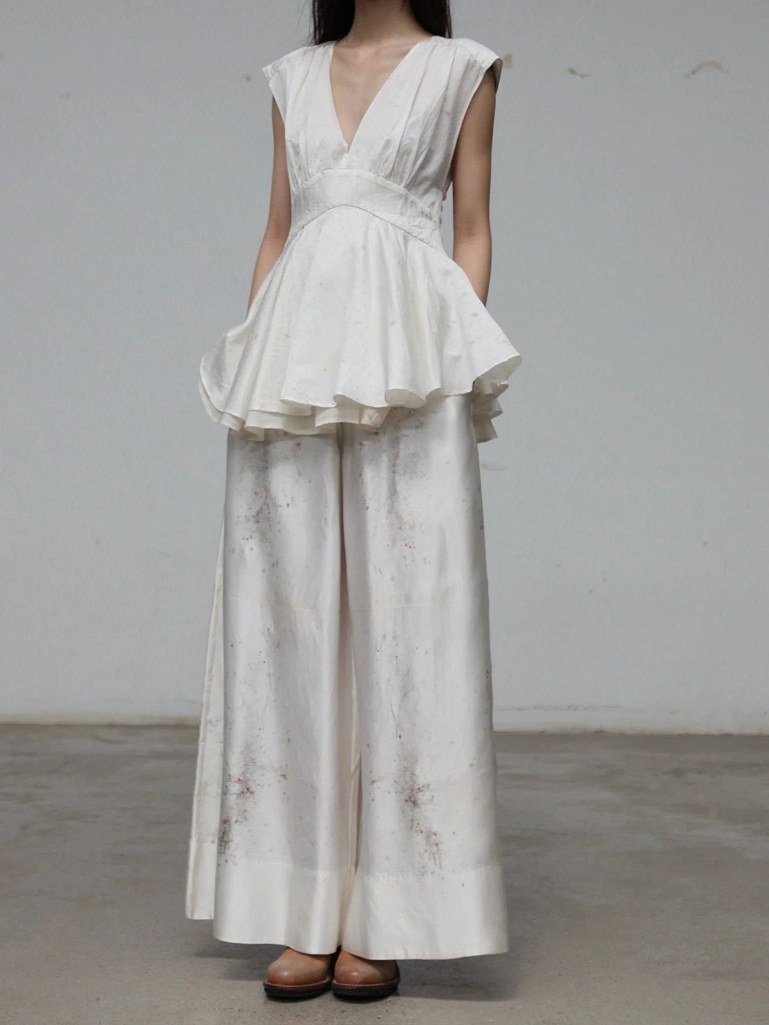 Mutedance Spring/Summer 2026 Fitted V-neck Top/Vest Collection MD-MD26SS03 - Image 4