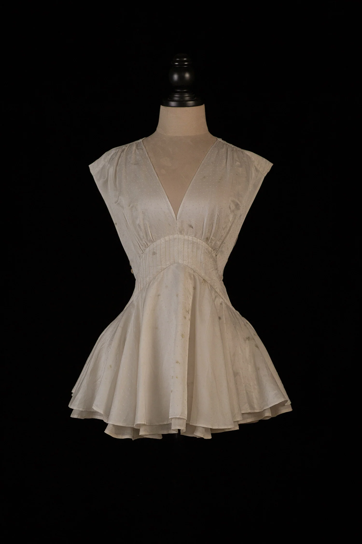 Mutedance Spring/Summer 2026 Fitted V-neck Top/Vest Collection MD-MD26SS03 - Image 9