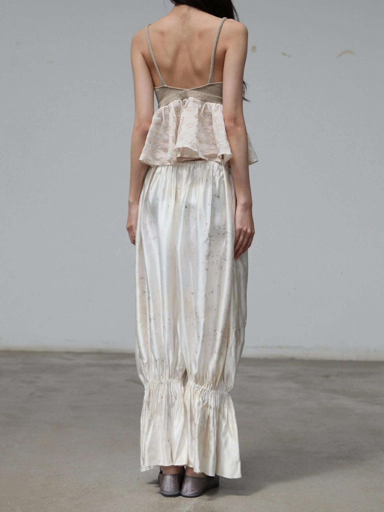 Mutedance Spring/Summer 2026 Handmade Plant-Dyed V-Neck Camisole MD-MD26SS161 - Image 5